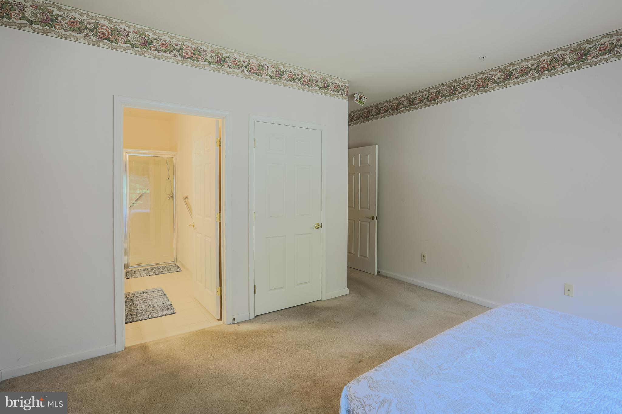 HICKORY CREST - Residential