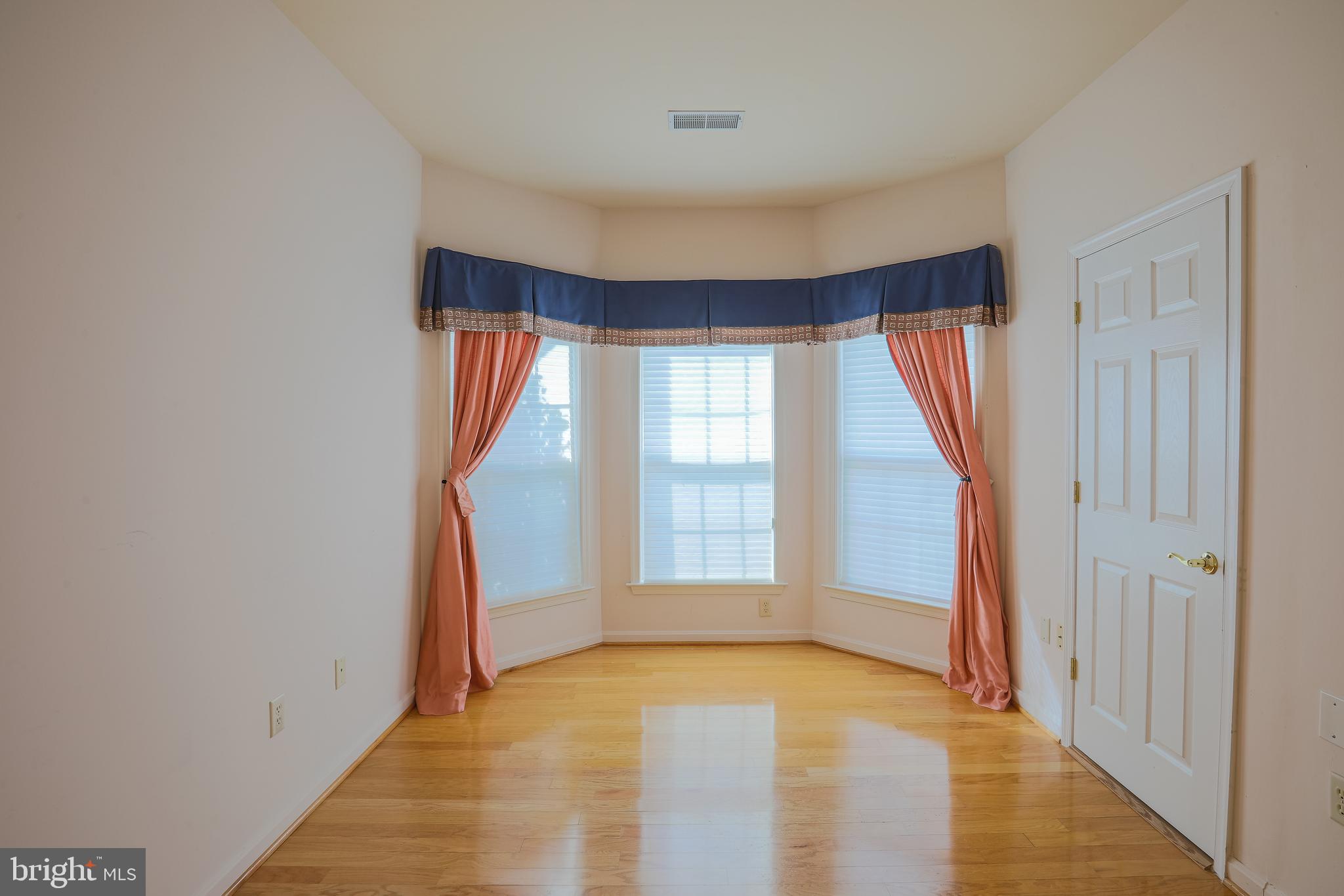 HICKORY CREST - Residential