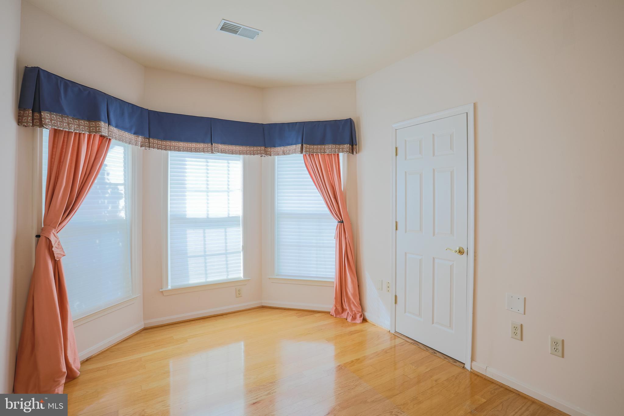 HICKORY CREST - Residential