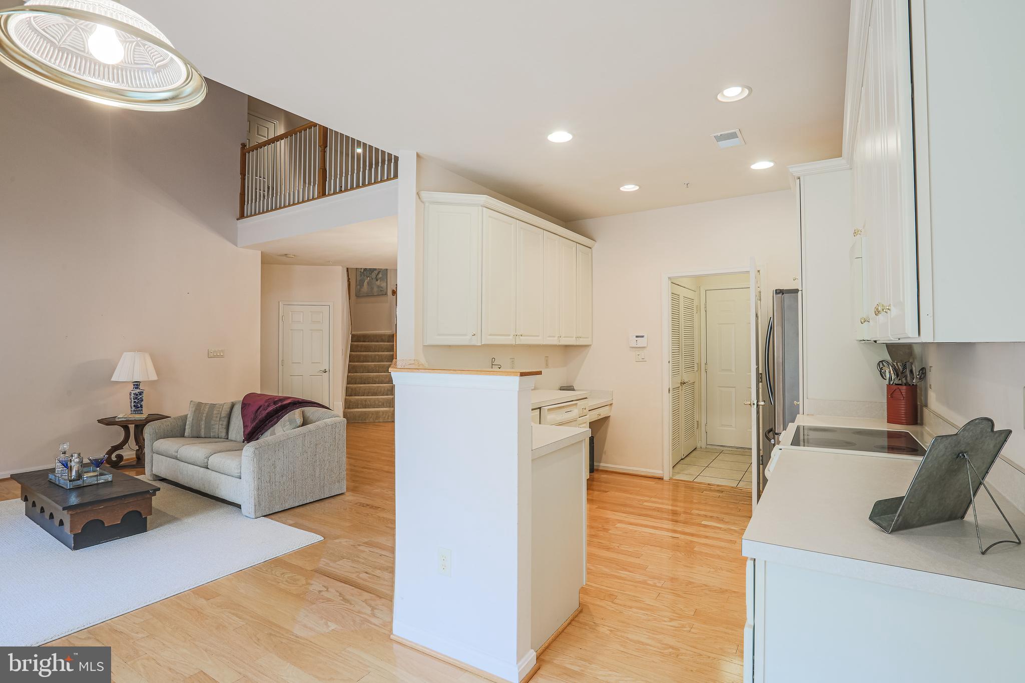 HICKORY CREST - Residential