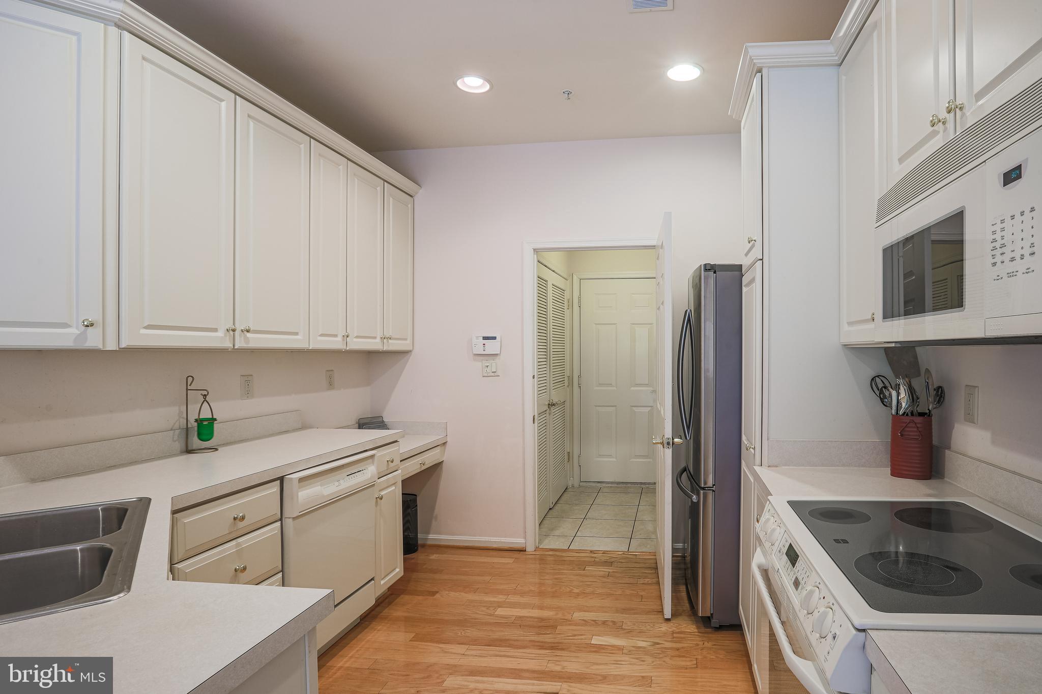 HICKORY CREST - Residential