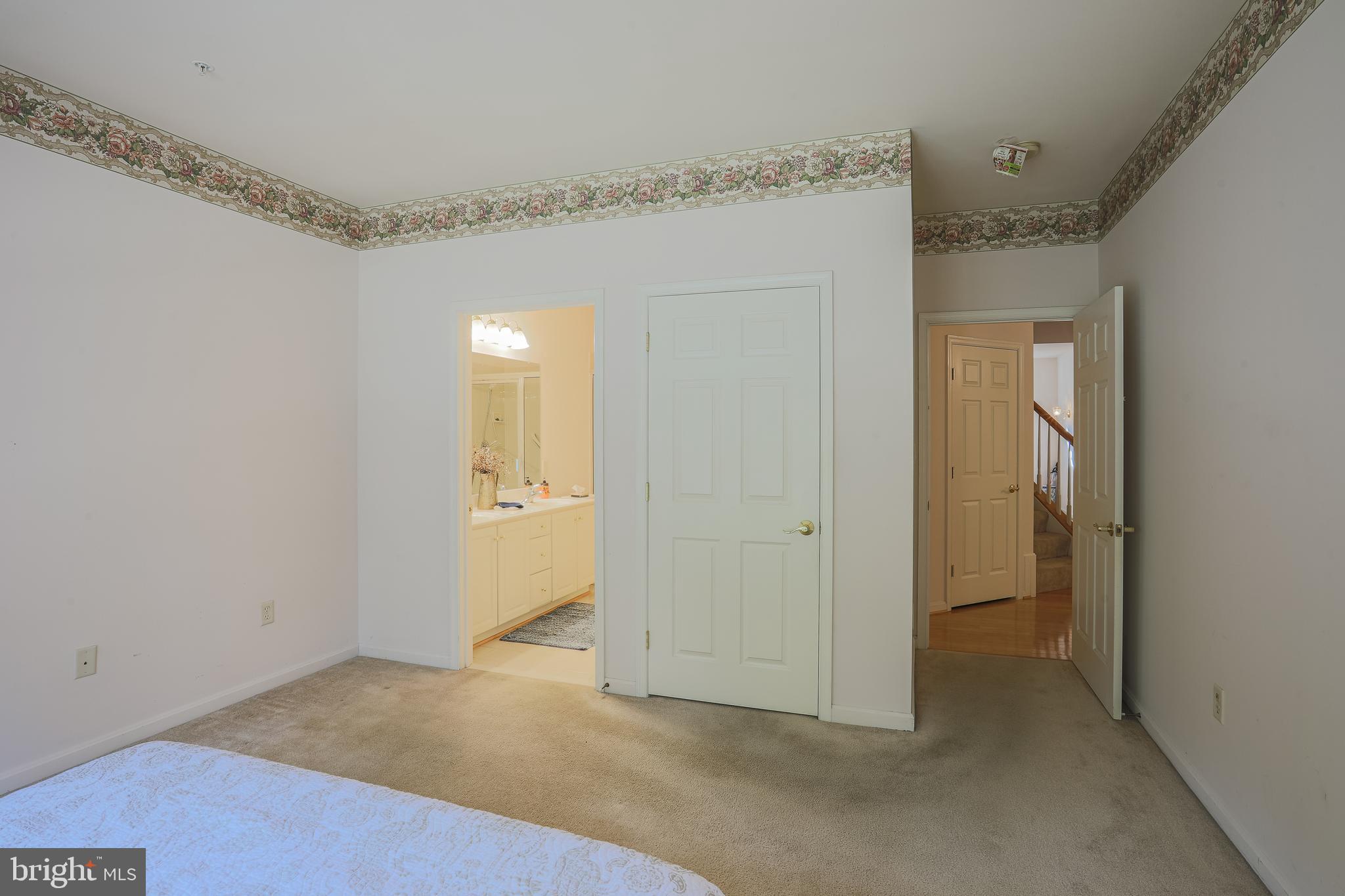 HICKORY CREST - Residential