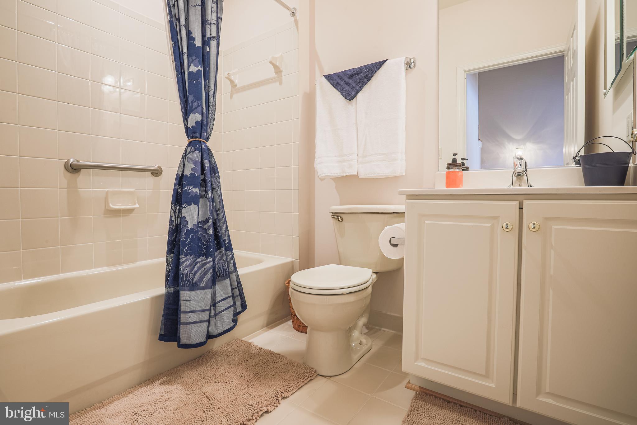 HICKORY CREST - Residential