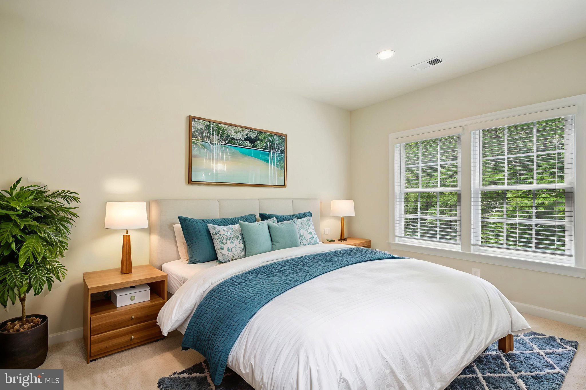 OAK CREEK - Residential