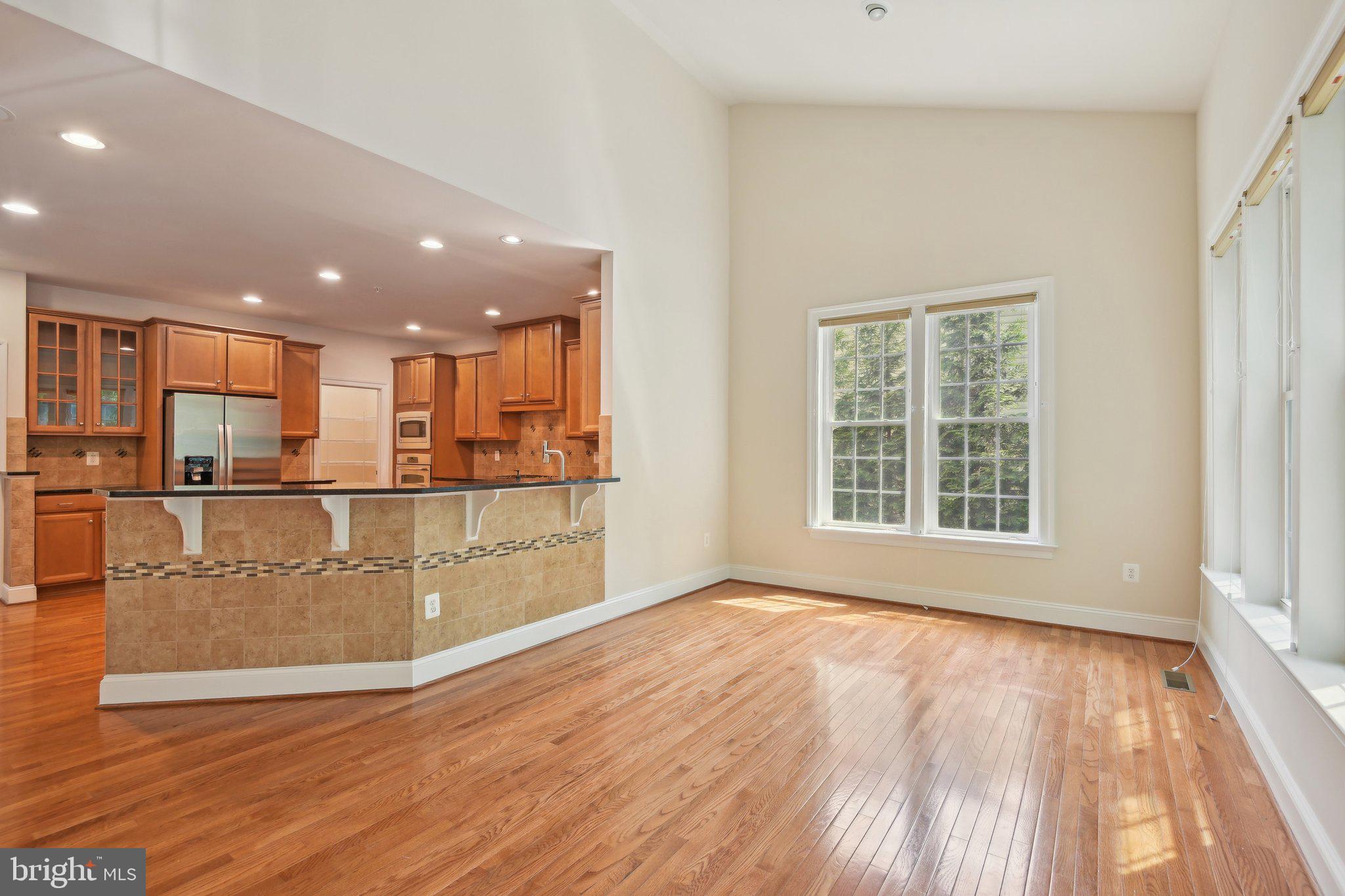 OAK CREEK - Residential