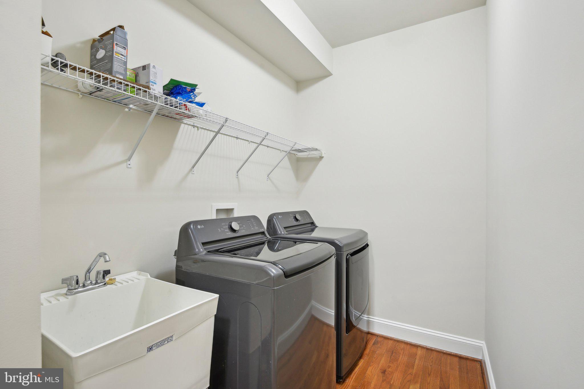 OAK CREEK - Residential