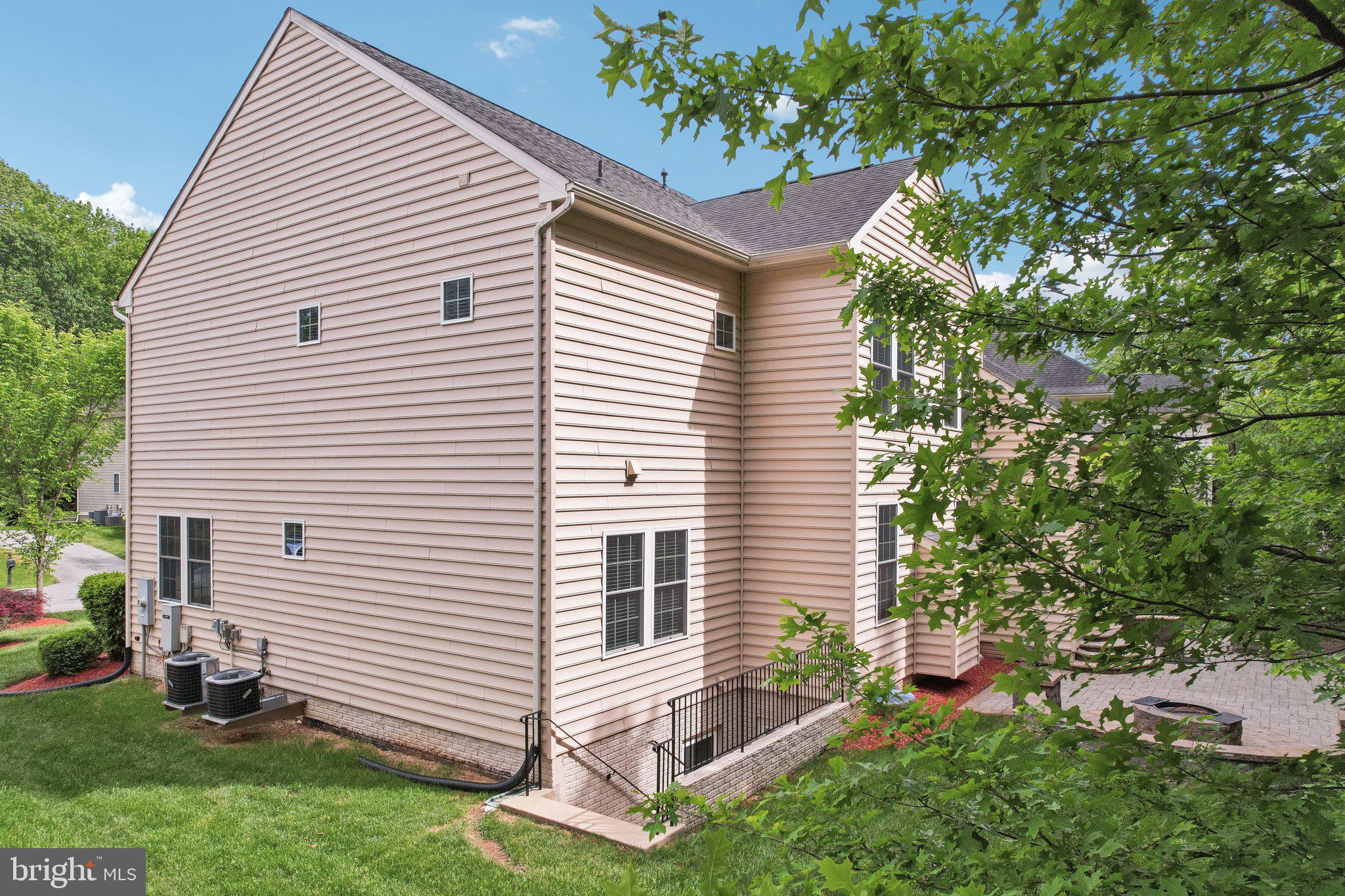 OAK CREEK - Residential