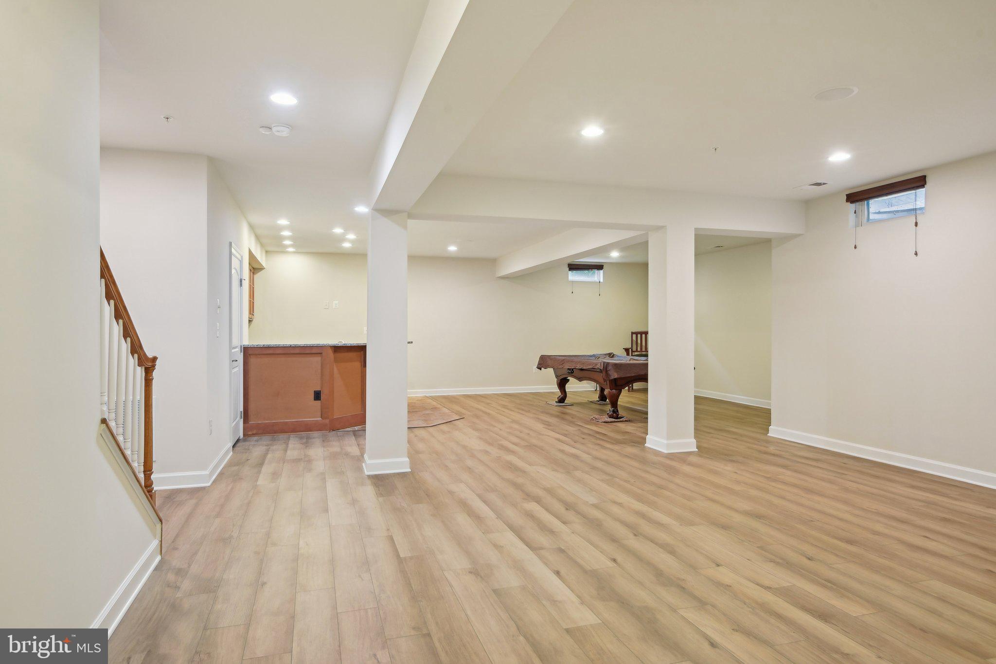 OAK CREEK - Residential