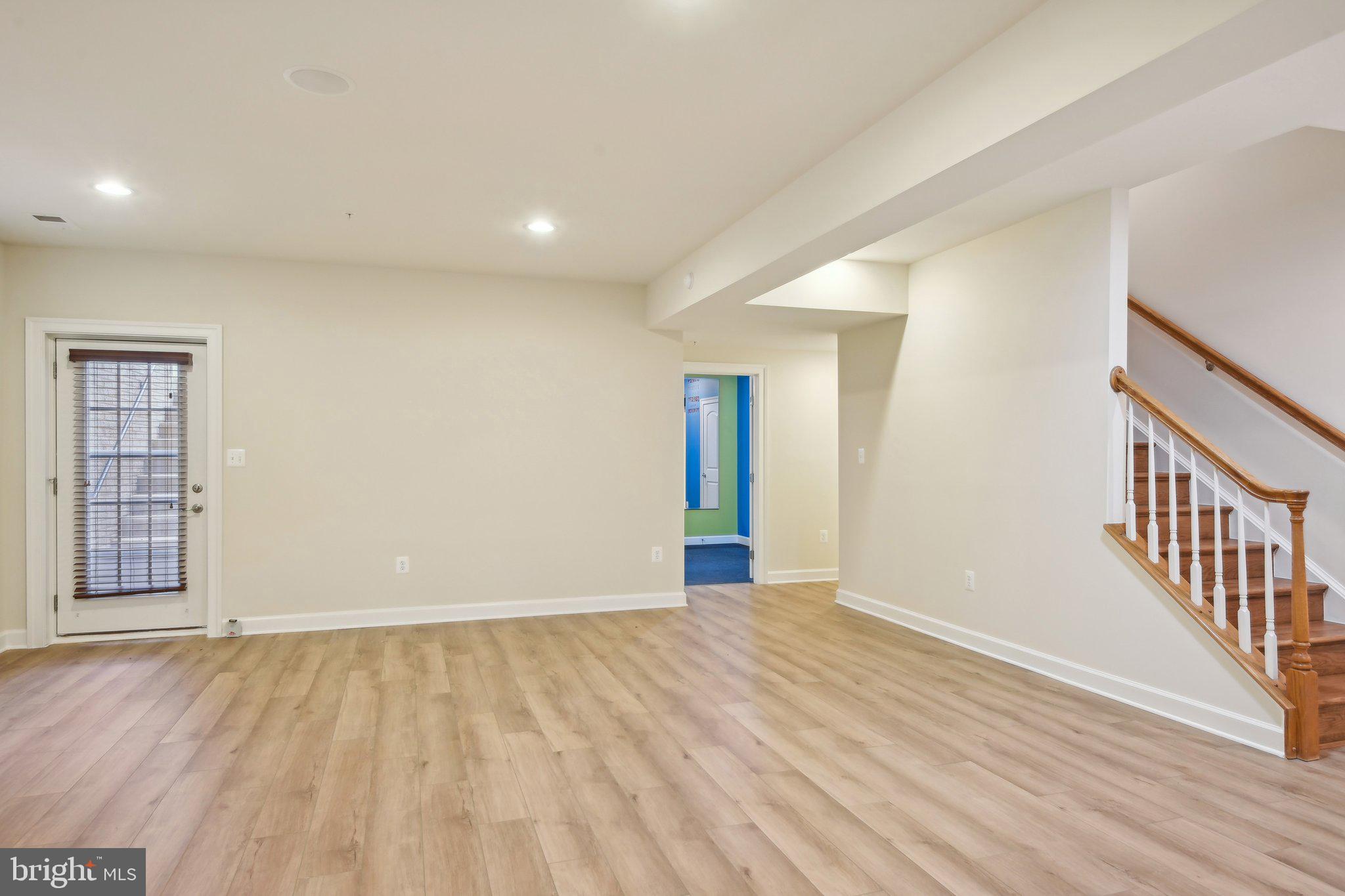 OAK CREEK - Residential