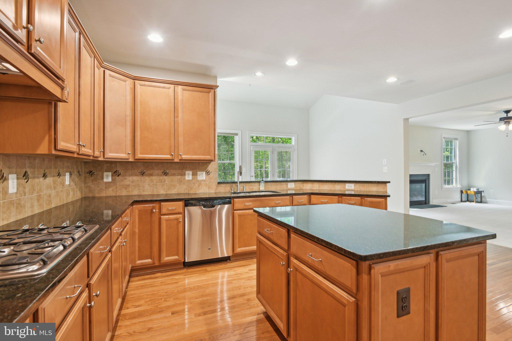 OAK CREEK - Residential