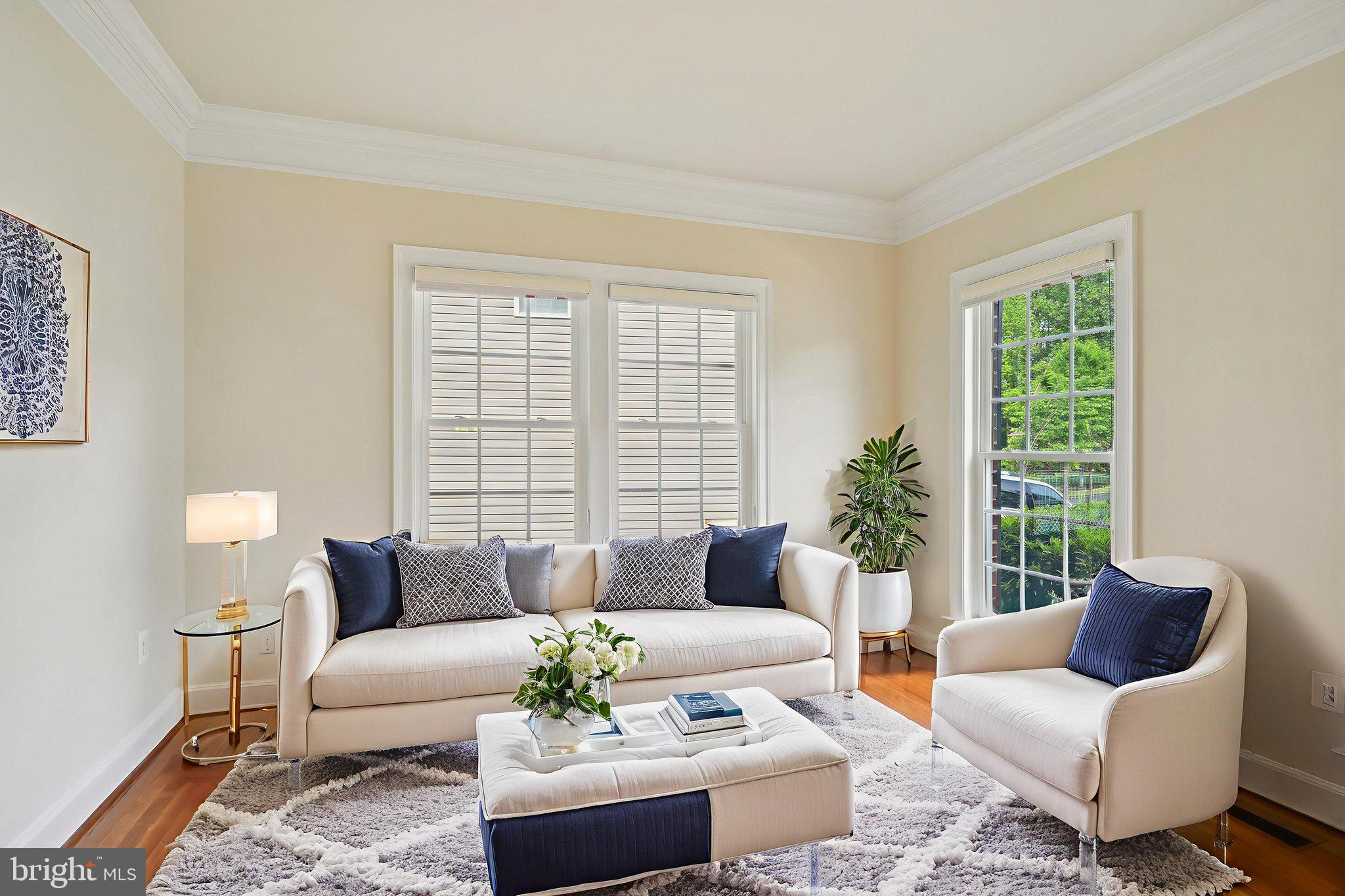 OAK CREEK - Residential