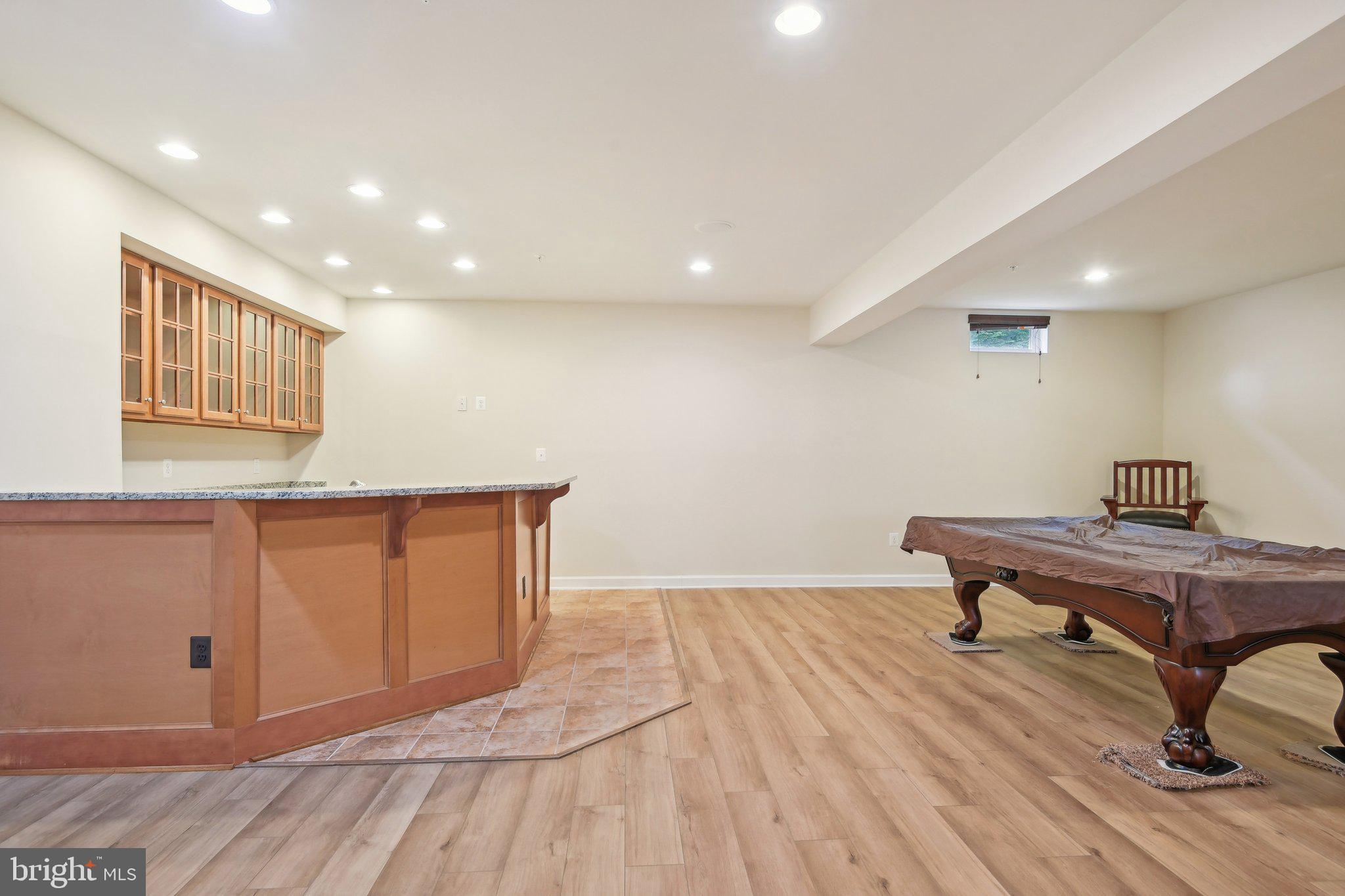 OAK CREEK - Residential