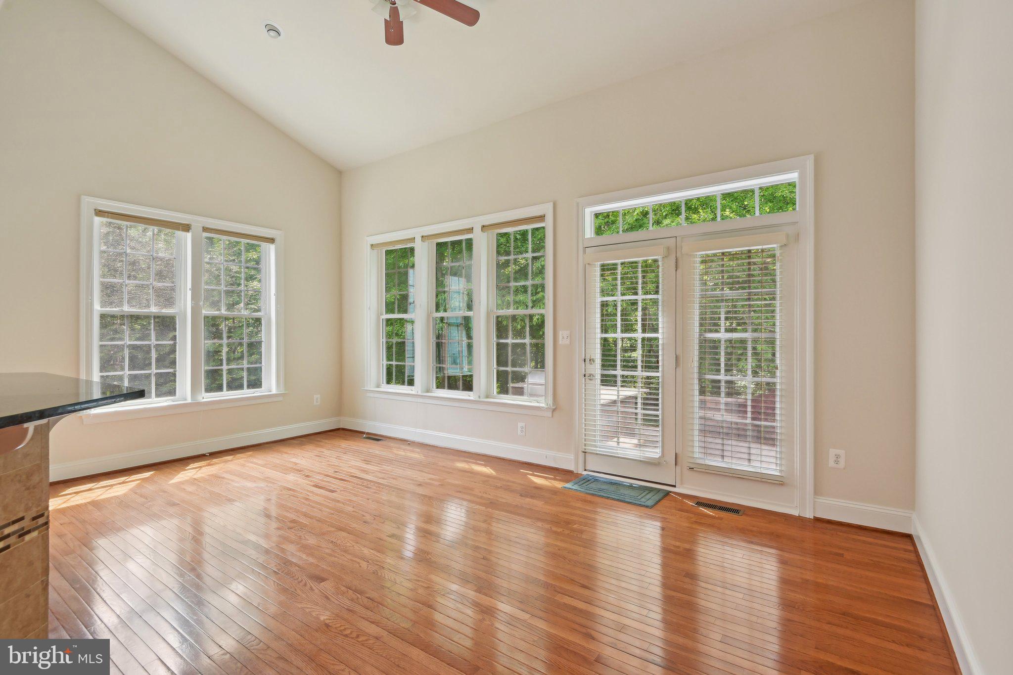 OAK CREEK - Residential