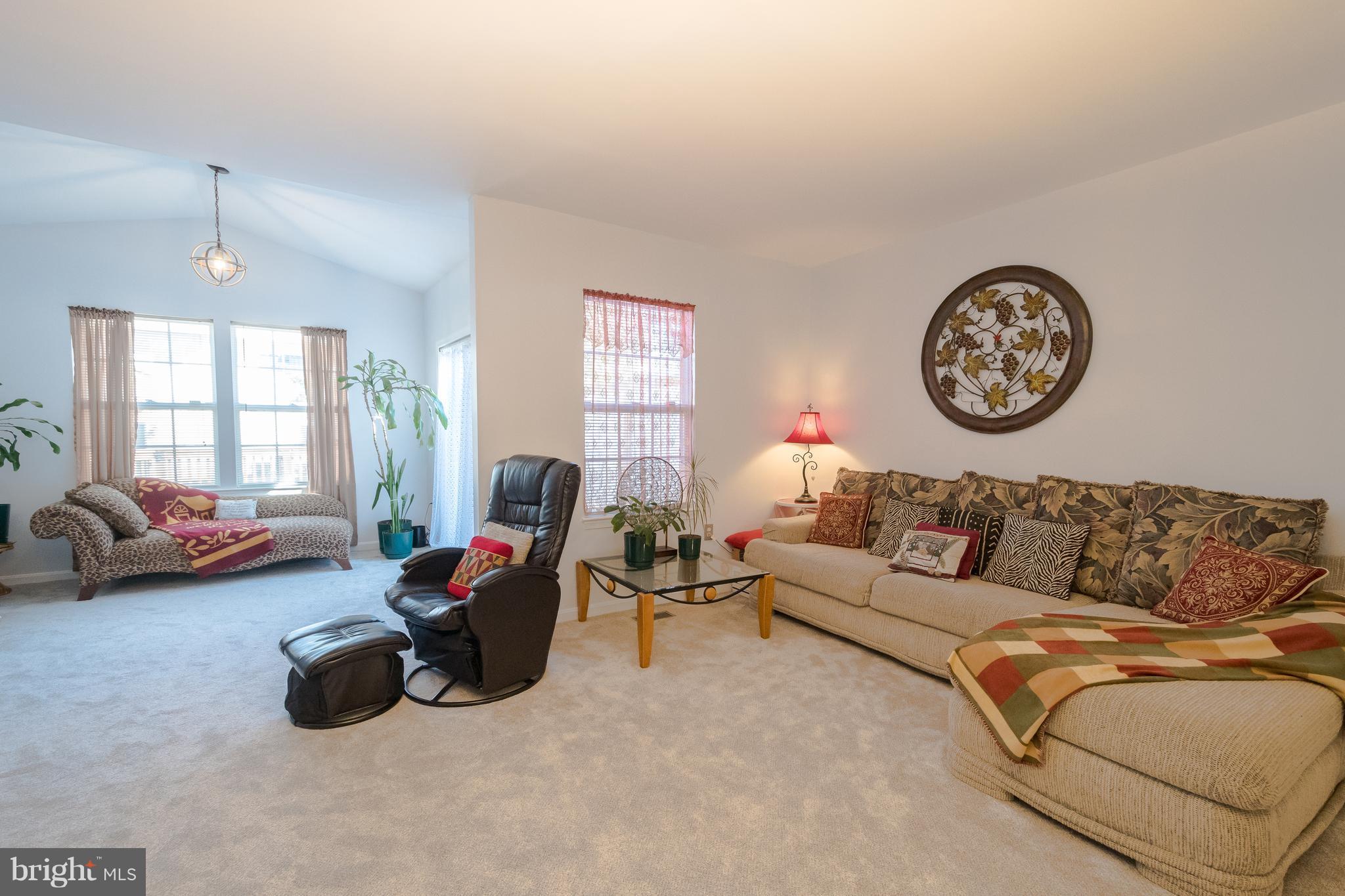 SUMMER WOODS - Residential