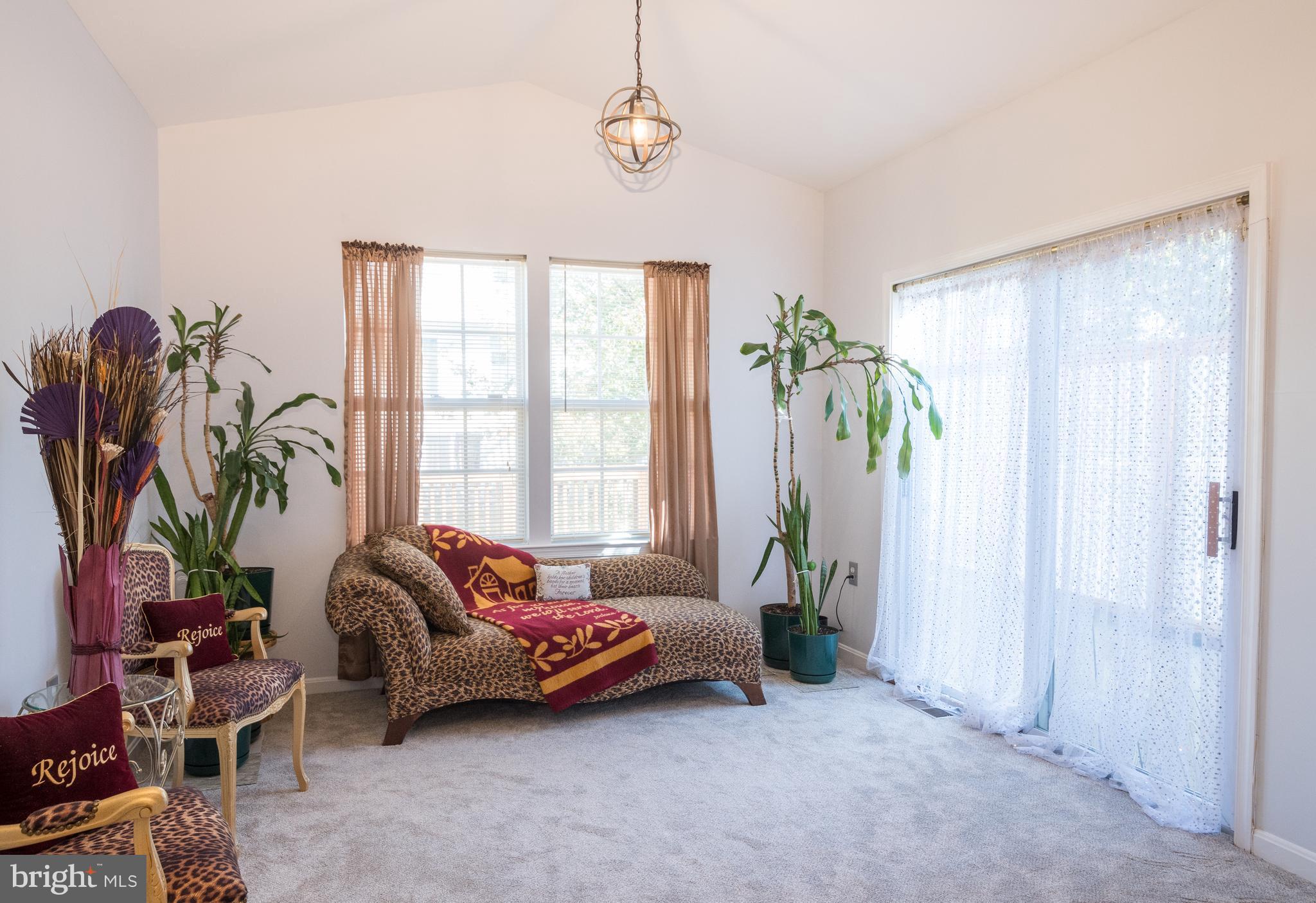 SUMMER WOODS - Residential