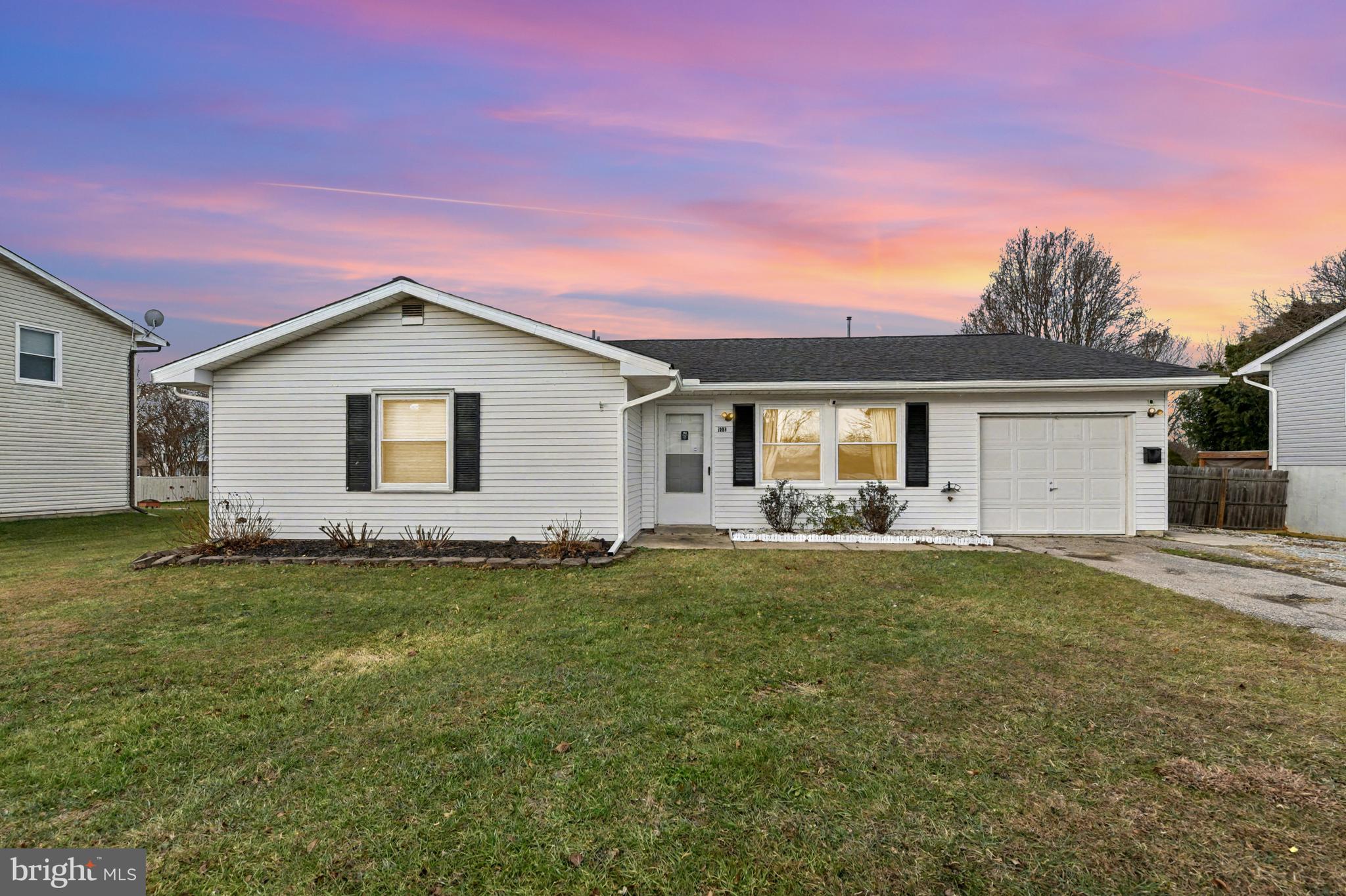 EDGEWATER VILLAGE - Residential