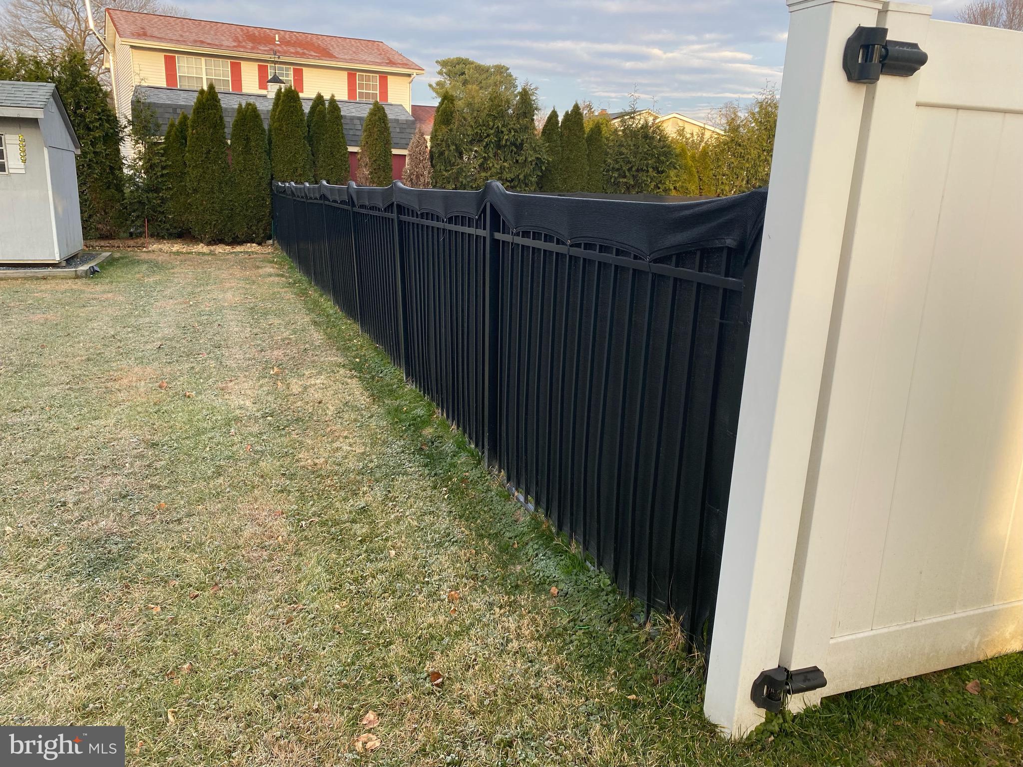 EDGEWATER VILLAGE - Residential