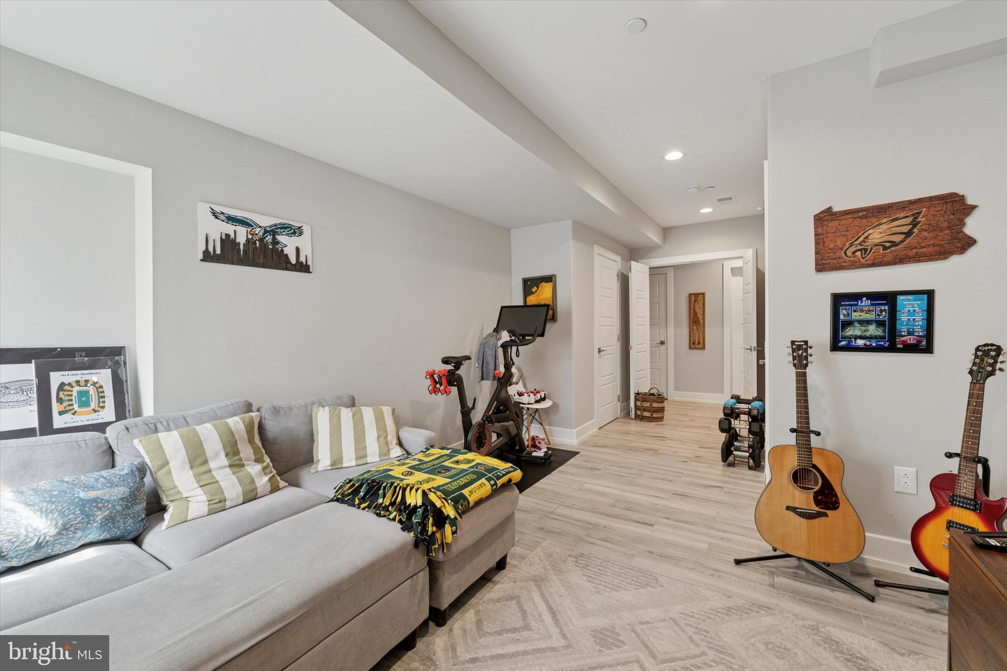 LOWER MOYAMENSING - Residential Lease