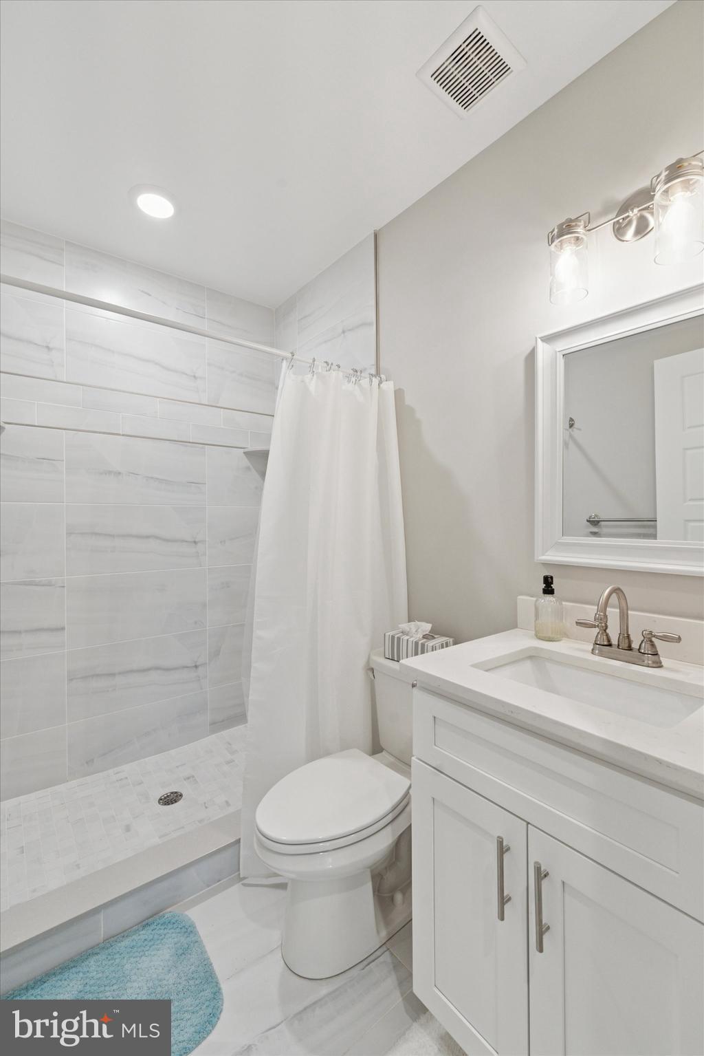 LOWER MOYAMENSING - Residential Lease