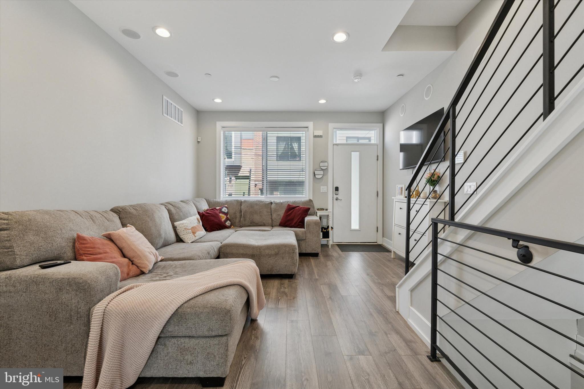 LOWER MOYAMENSING - Residential Lease