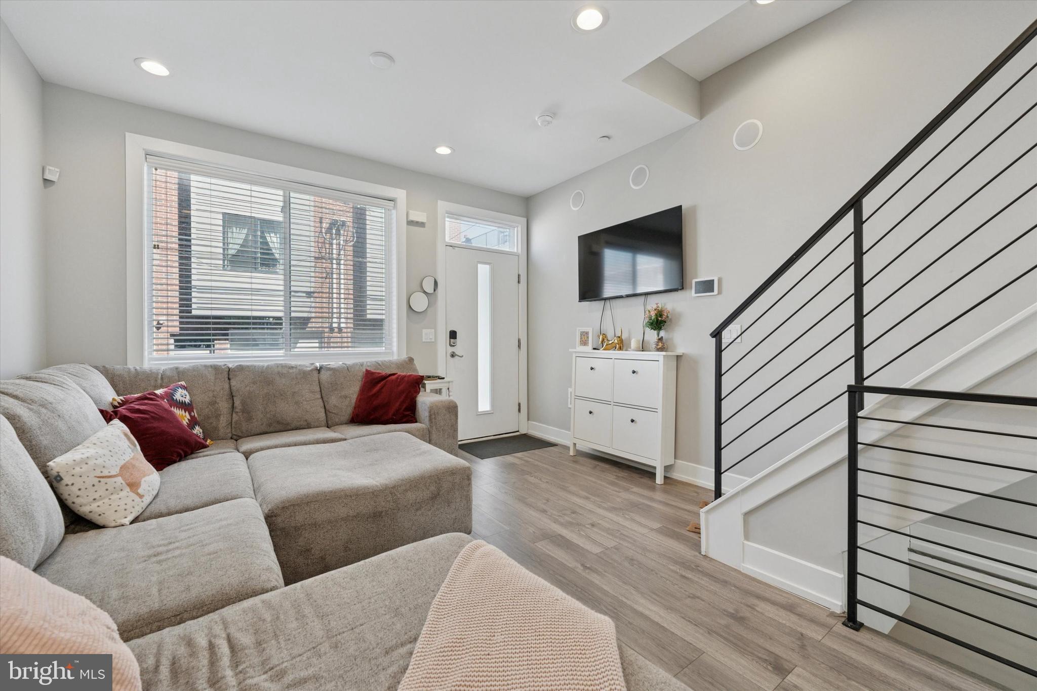 LOWER MOYAMENSING - Residential Lease