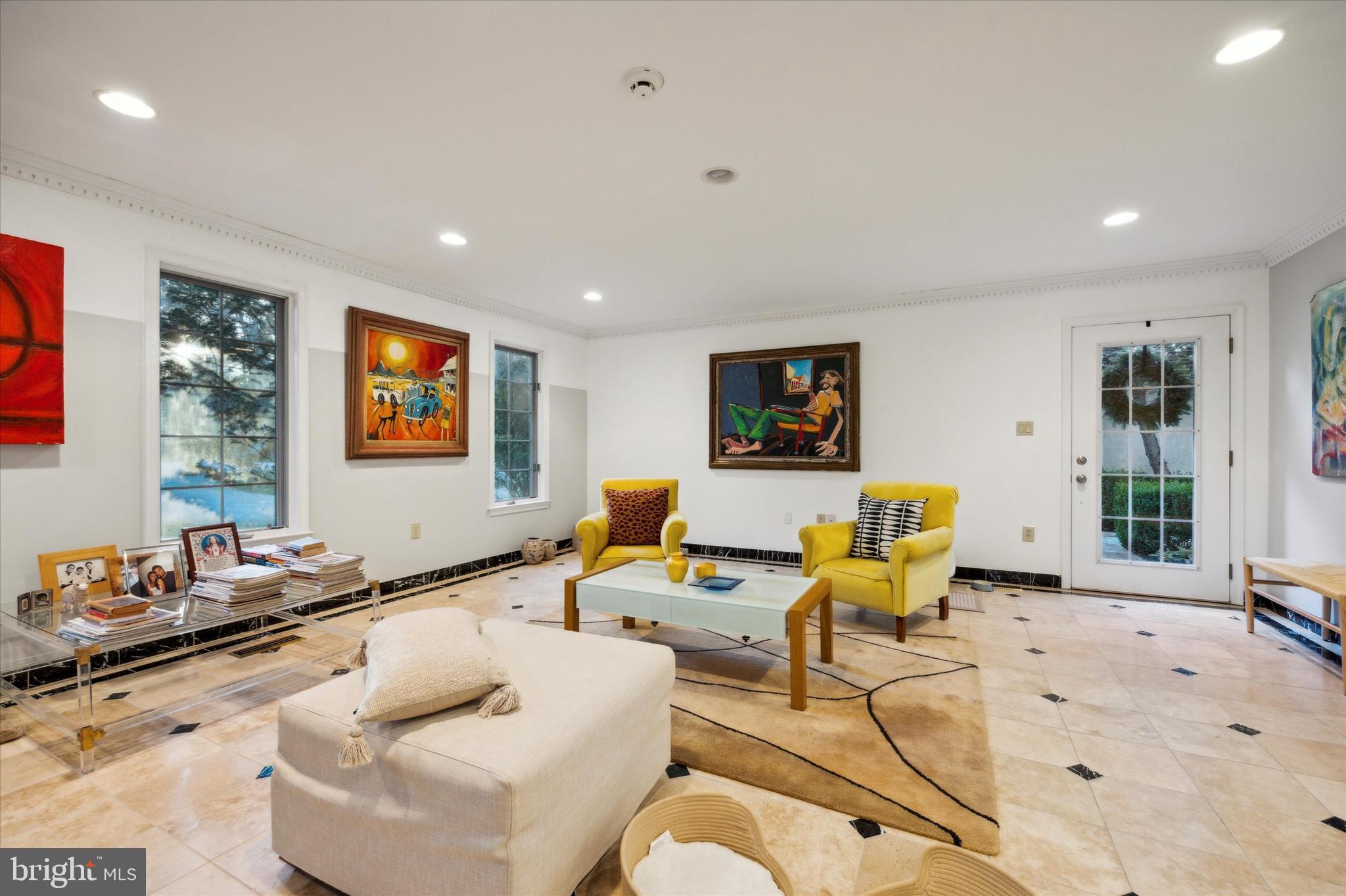 GLADWYNE - Residential