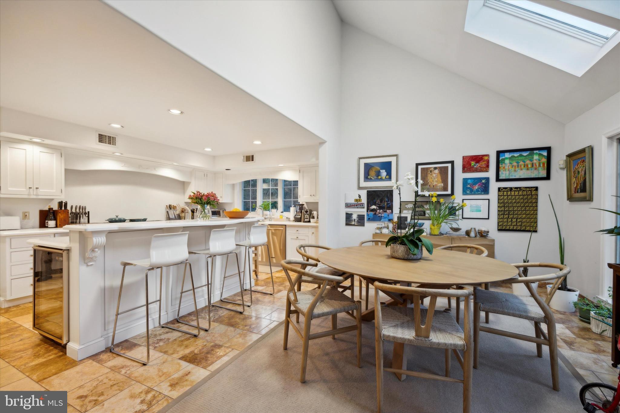 GLADWYNE - Residential