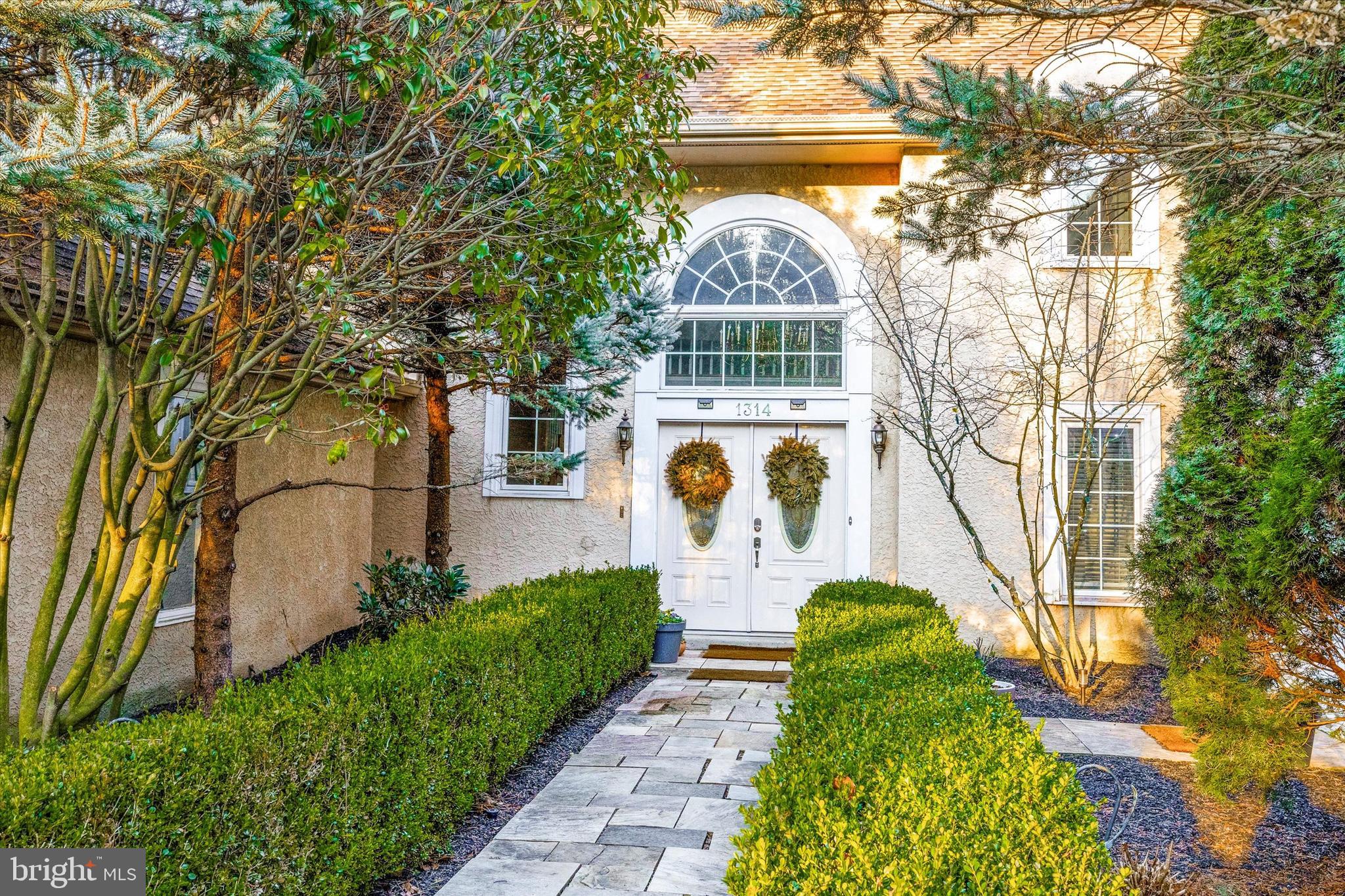 GLADWYNE - Residential