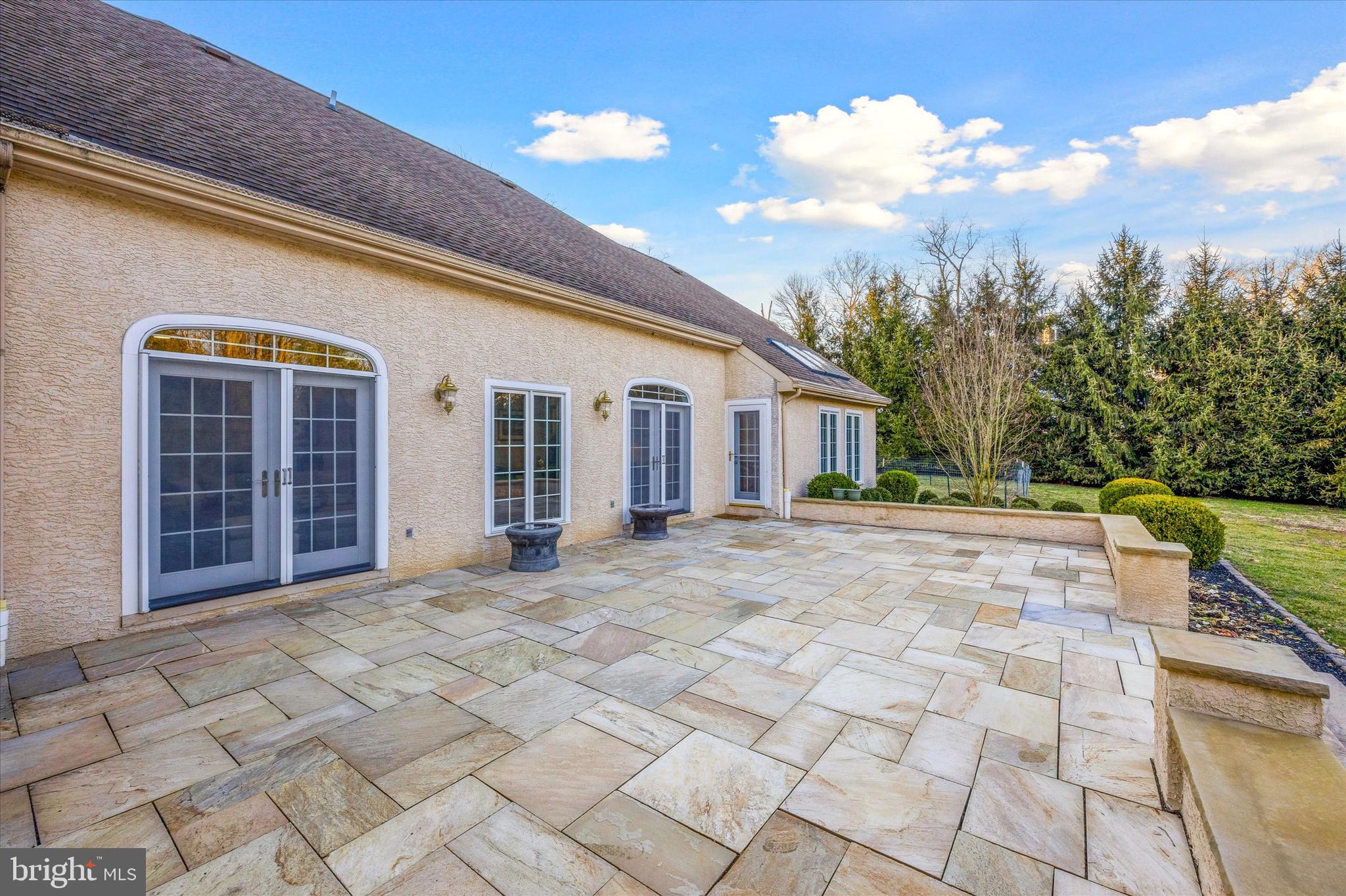 GLADWYNE - Residential