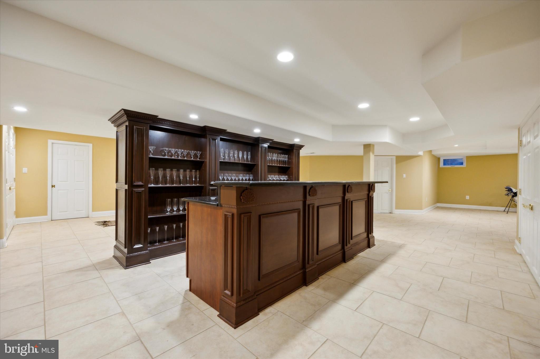 GLADWYNE - Residential