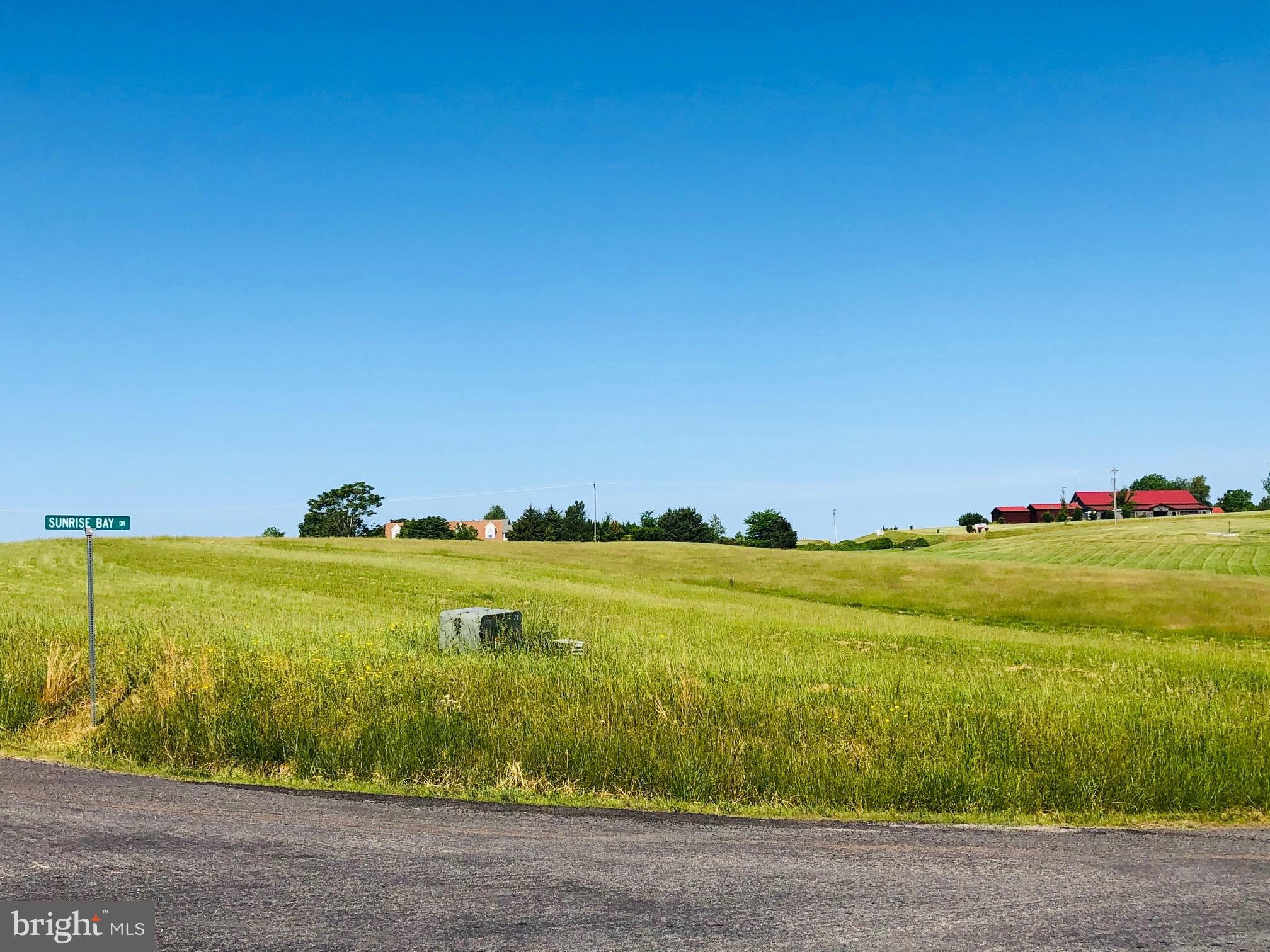 SUNRISE BAY - Land