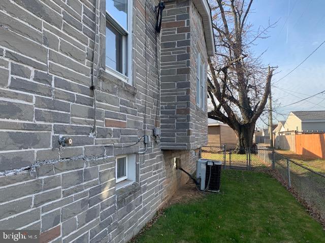 FAIRLAWN - Residential