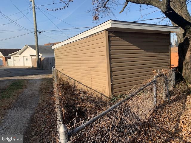 FAIRLAWN - Residential