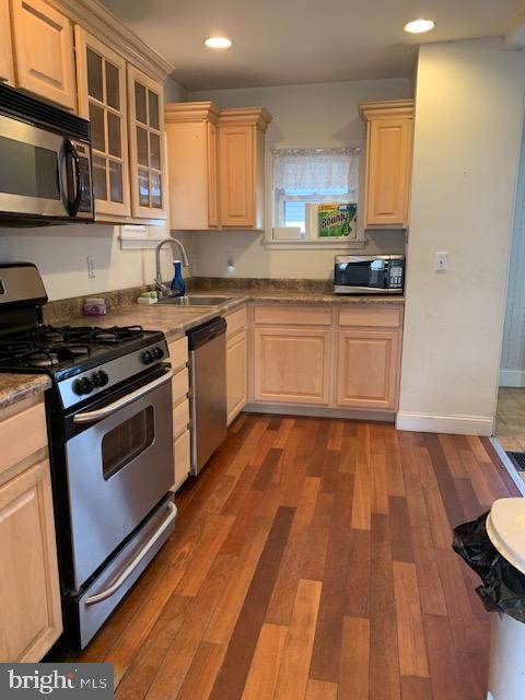 FAIRLAWN - Residential