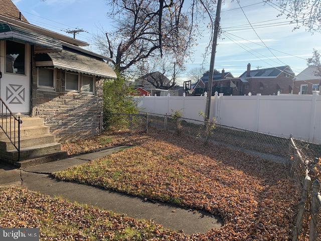 FAIRLAWN - Residential