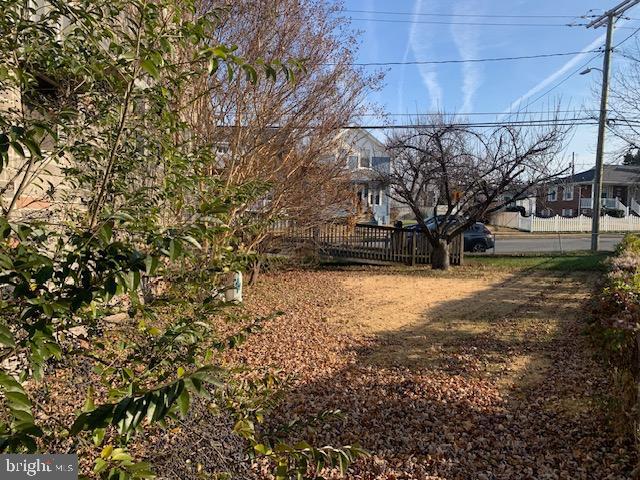 FAIRLAWN - Residential