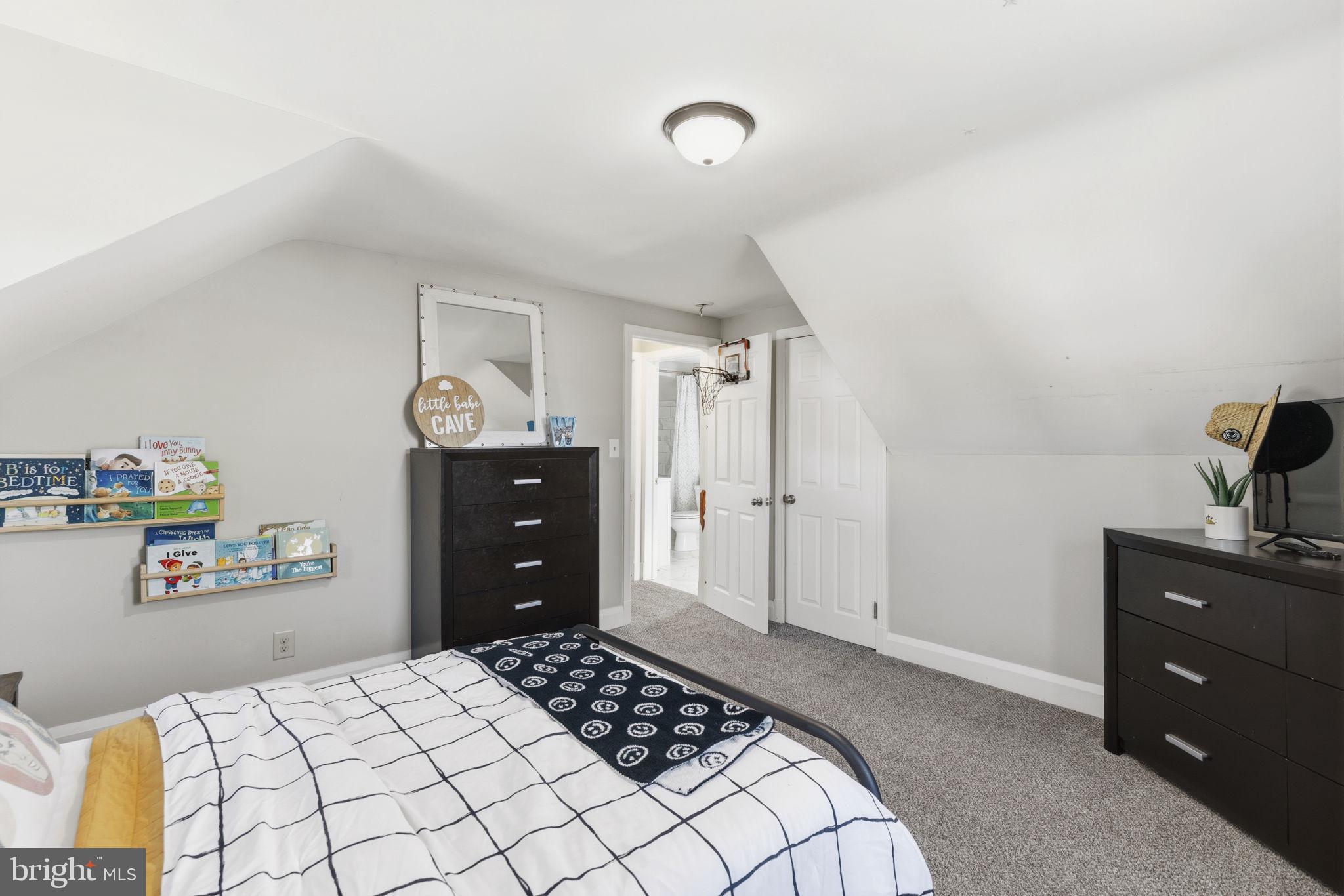 ROSEDALE - Residential