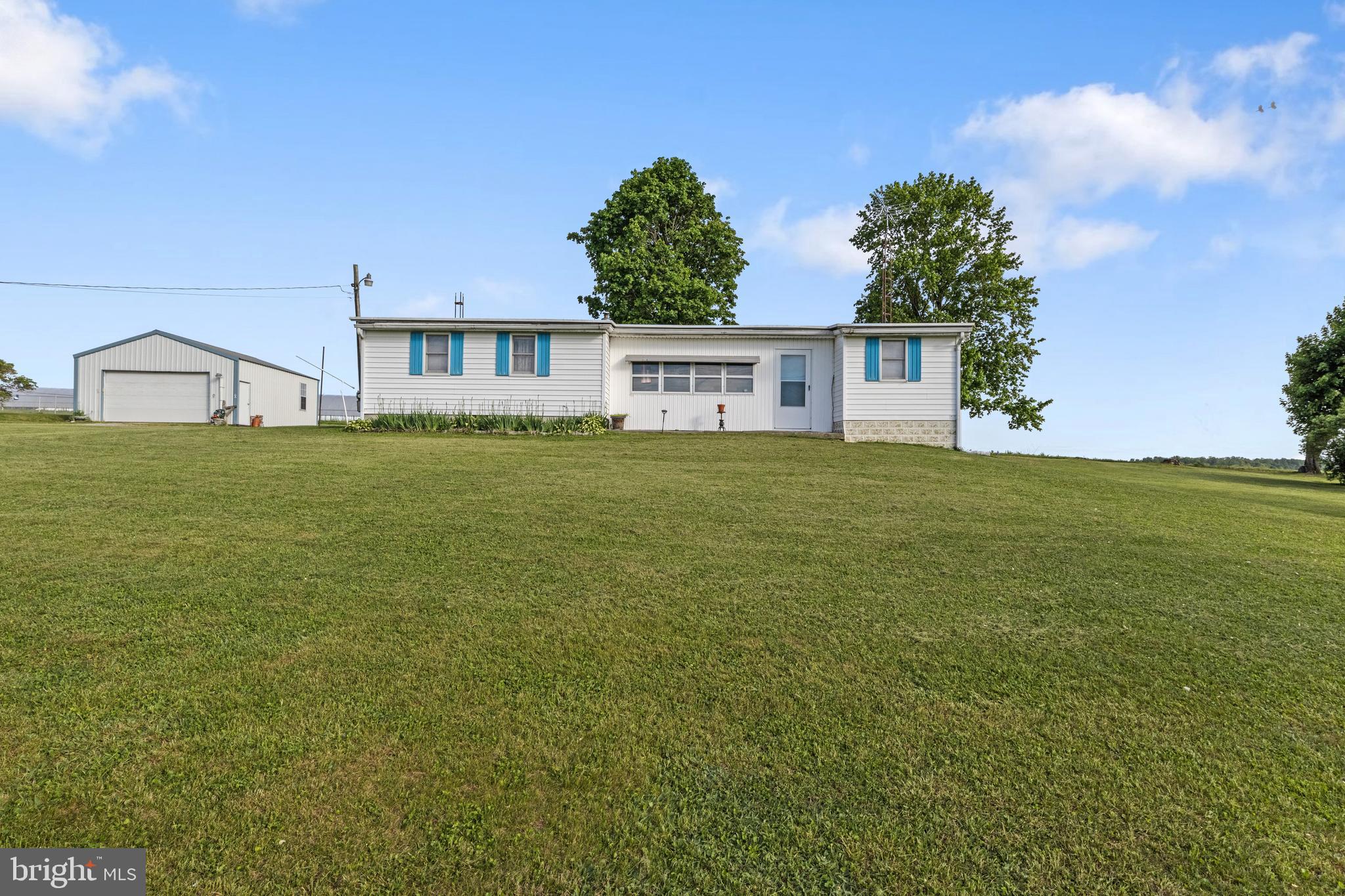 4372 WESTVIEW DRIVE
