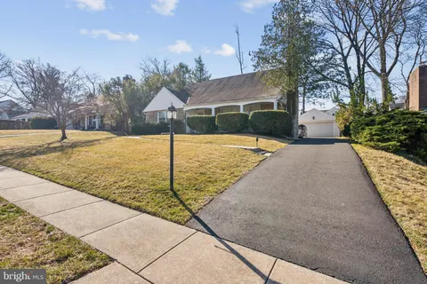 1848 Old Orchard Road, Abington, PA MLS: PAMC2131878
