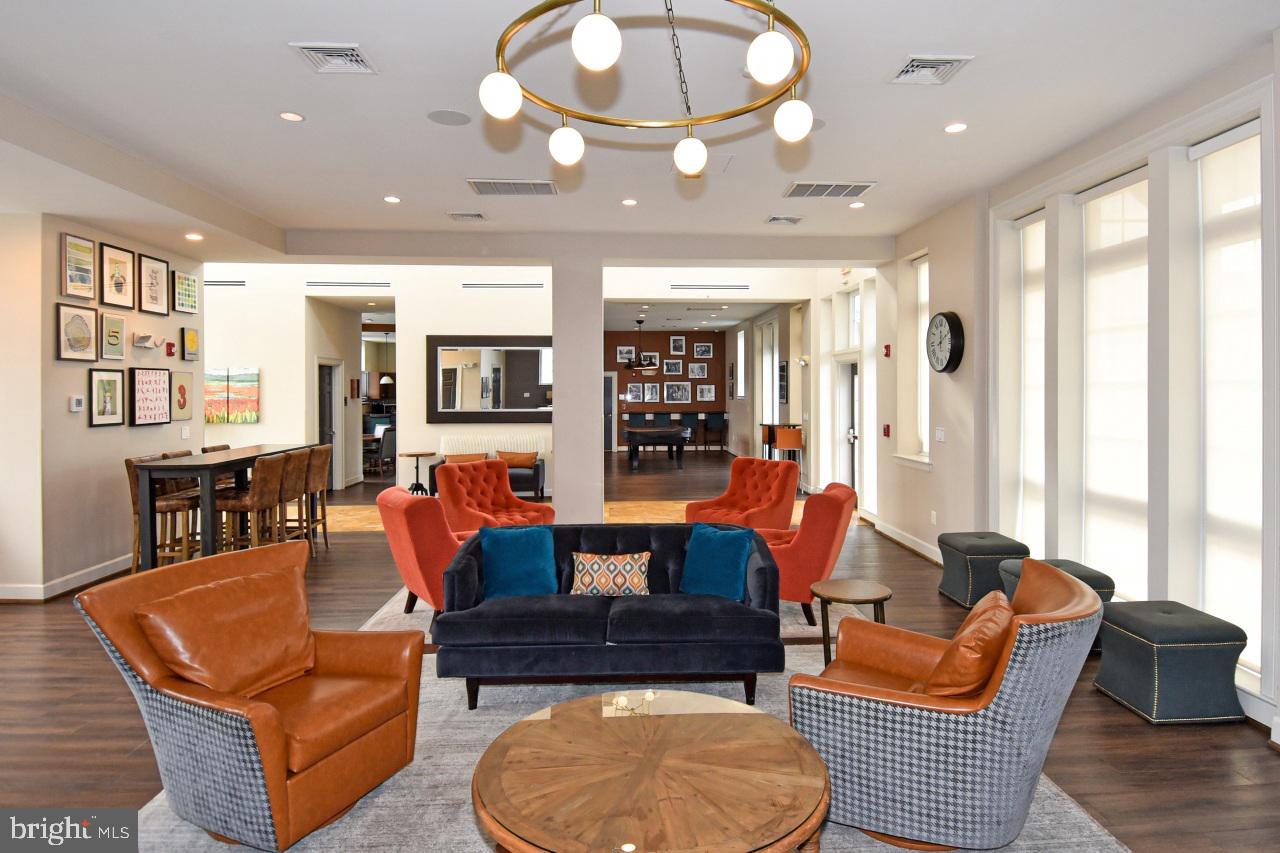 WEST VILLAGE OF SHIRLINGTON - Residential