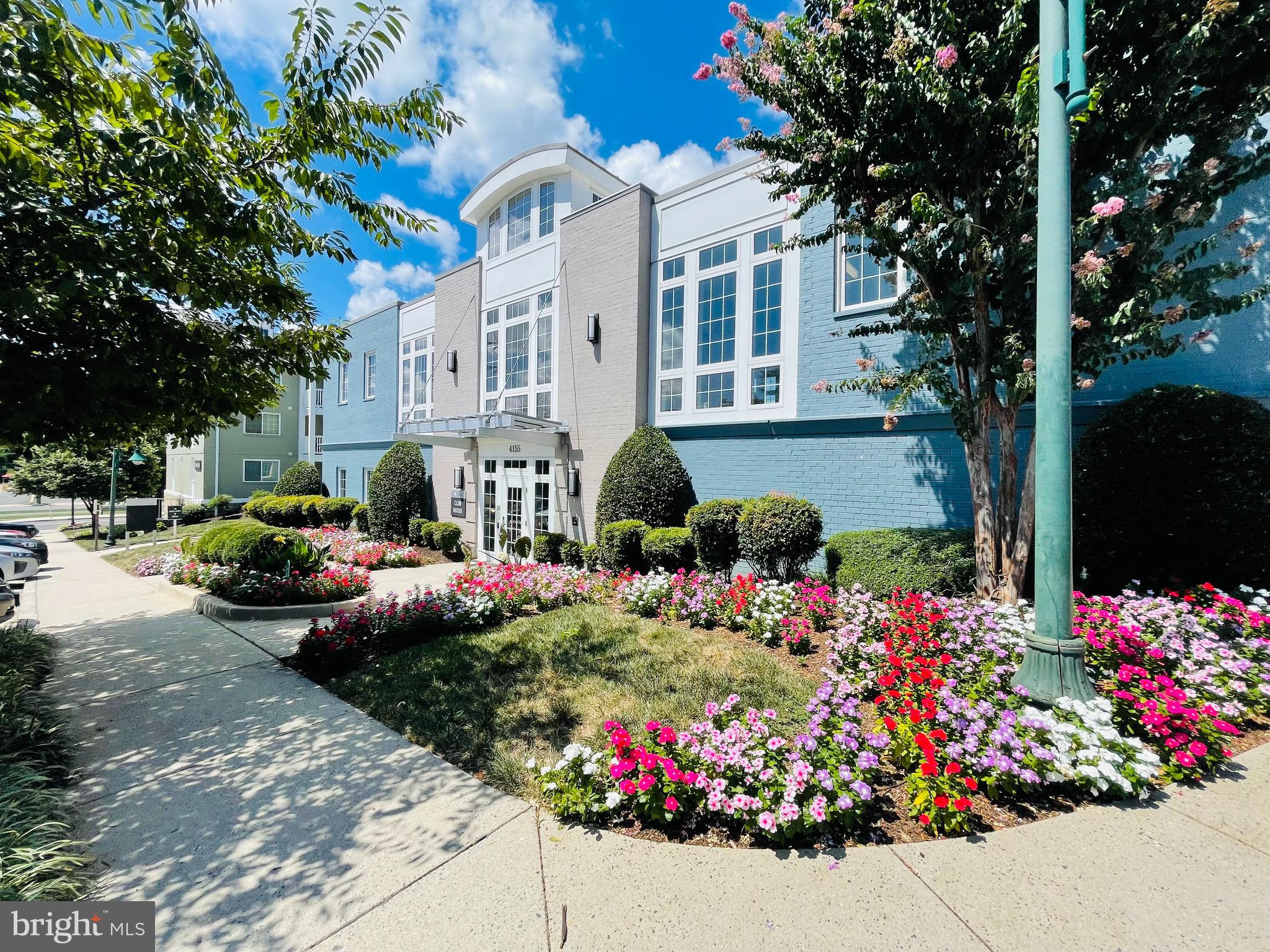 WEST VILLAGE OF SHIRLINGTON - Residential