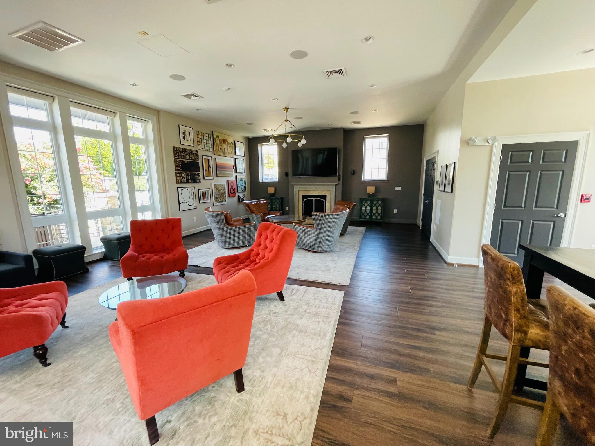 WEST VILLAGE OF SHIRLINGTON - Residential