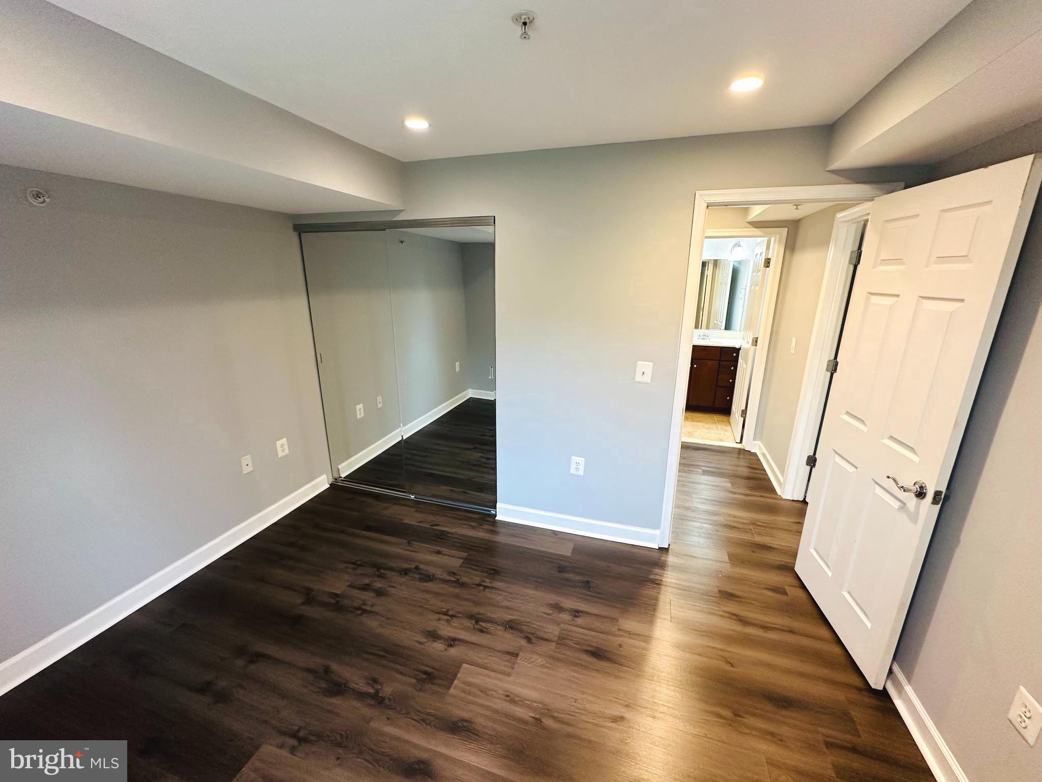 WEST VILLAGE OF SHIRLINGTON - Residential