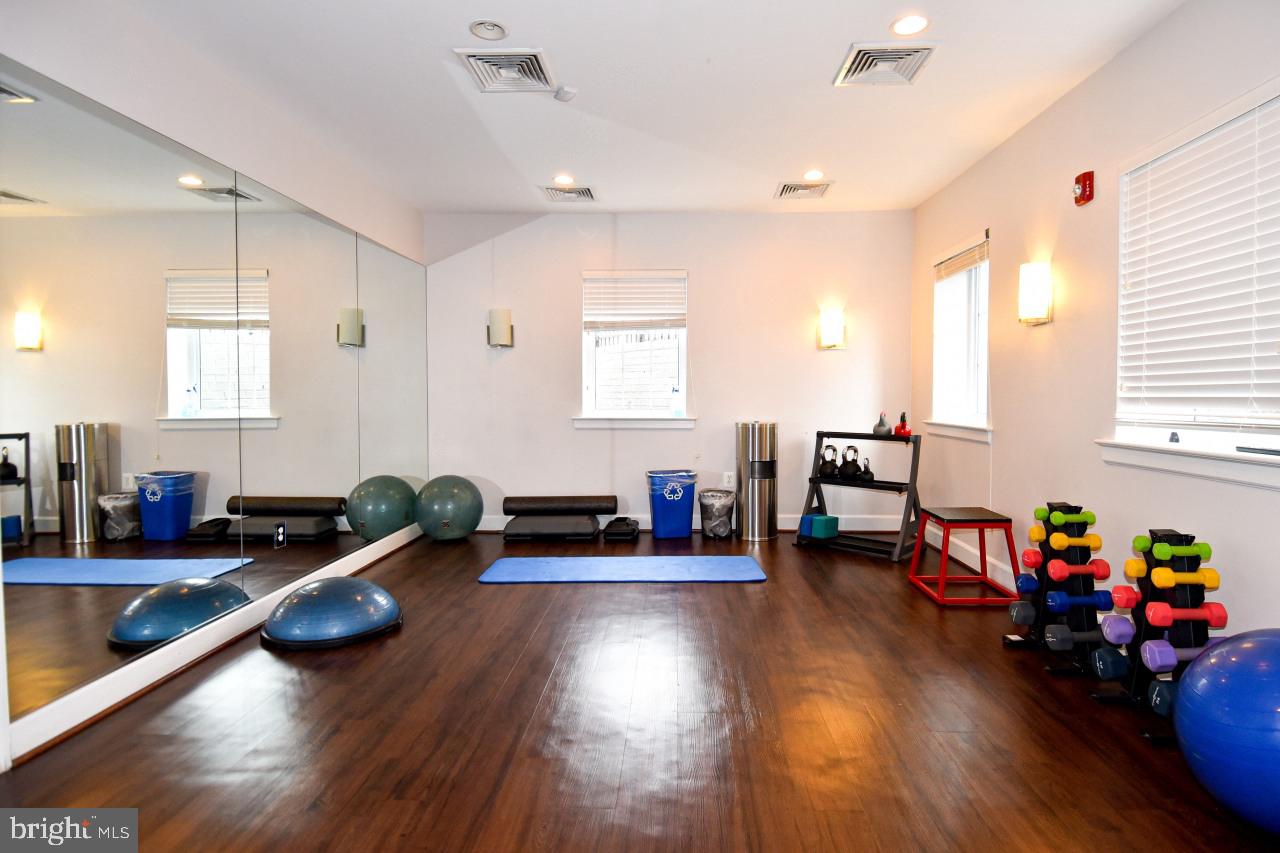 WEST VILLAGE OF SHIRLINGTON - Residential