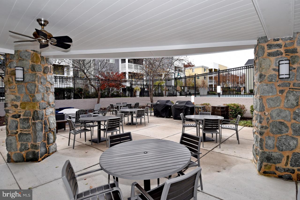 WEST VILLAGE OF SHIRLINGTON - Residential