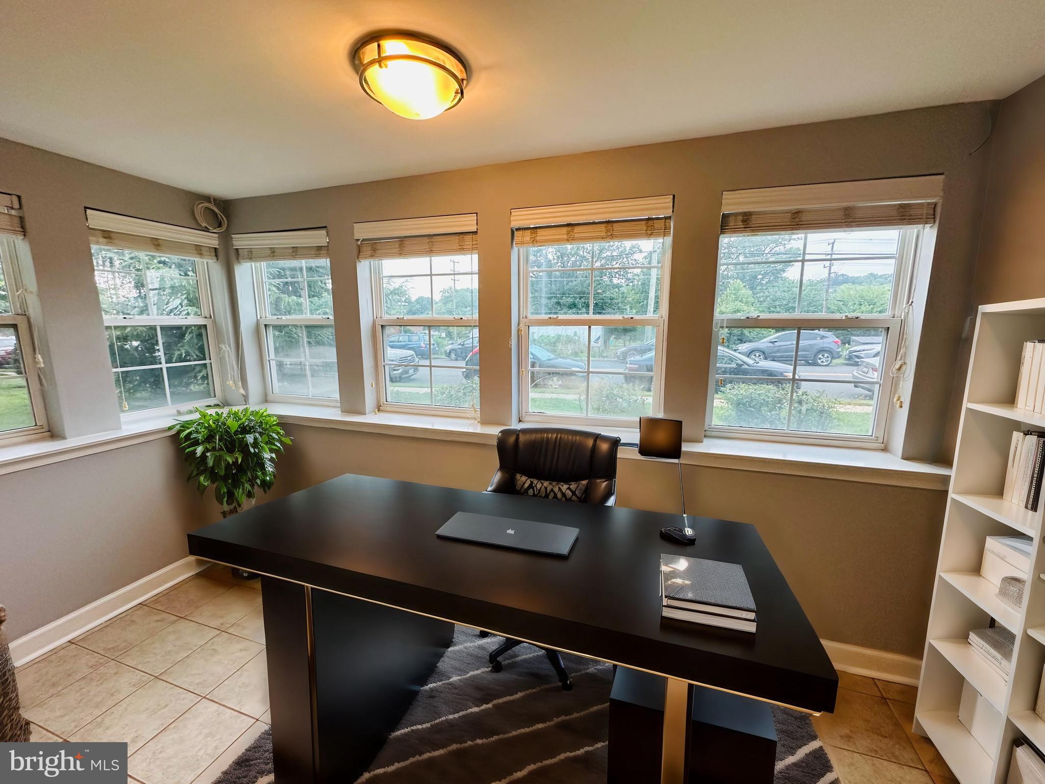 WEST VILLAGE OF SHIRLINGTON - Residential