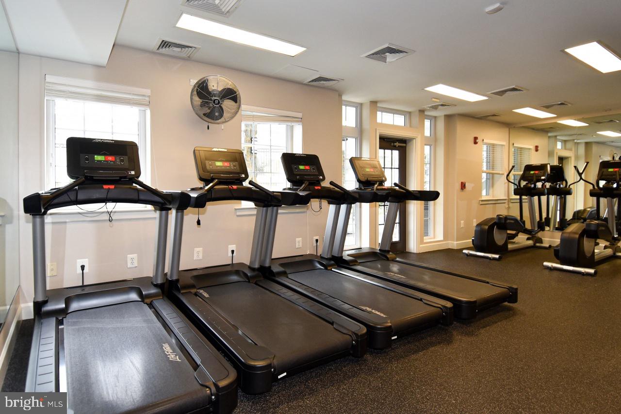 WEST VILLAGE OF SHIRLINGTON - Residential