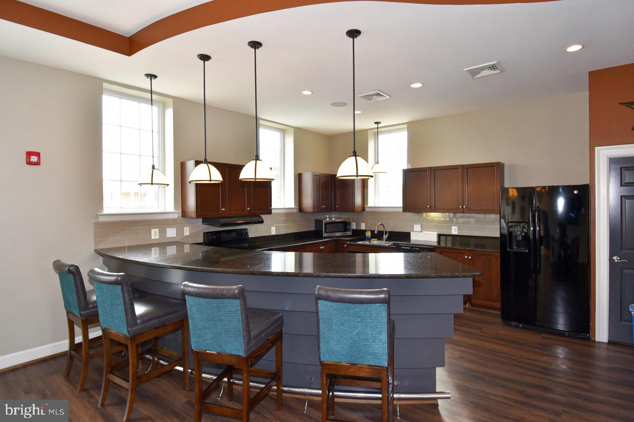 WEST VILLAGE OF SHIRLINGTON - Residential