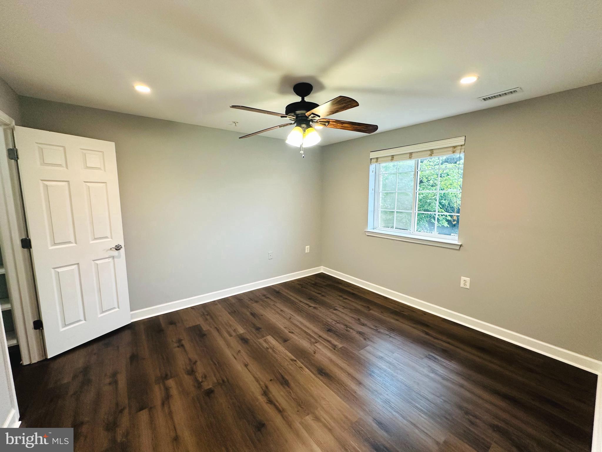 WEST VILLAGE OF SHIRLINGTON - Residential