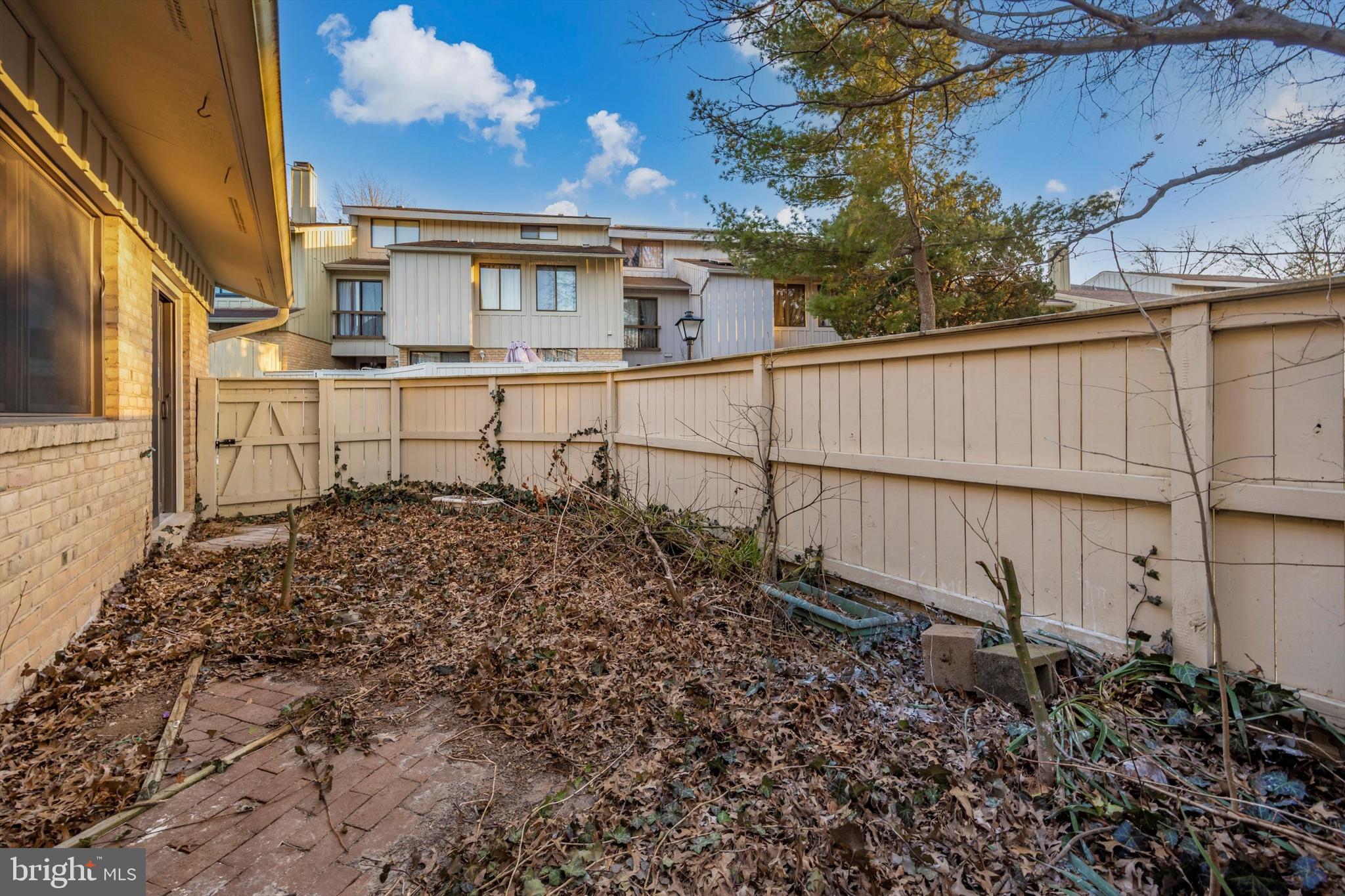 VILLAGE OF CLARYS FOREST - Residential